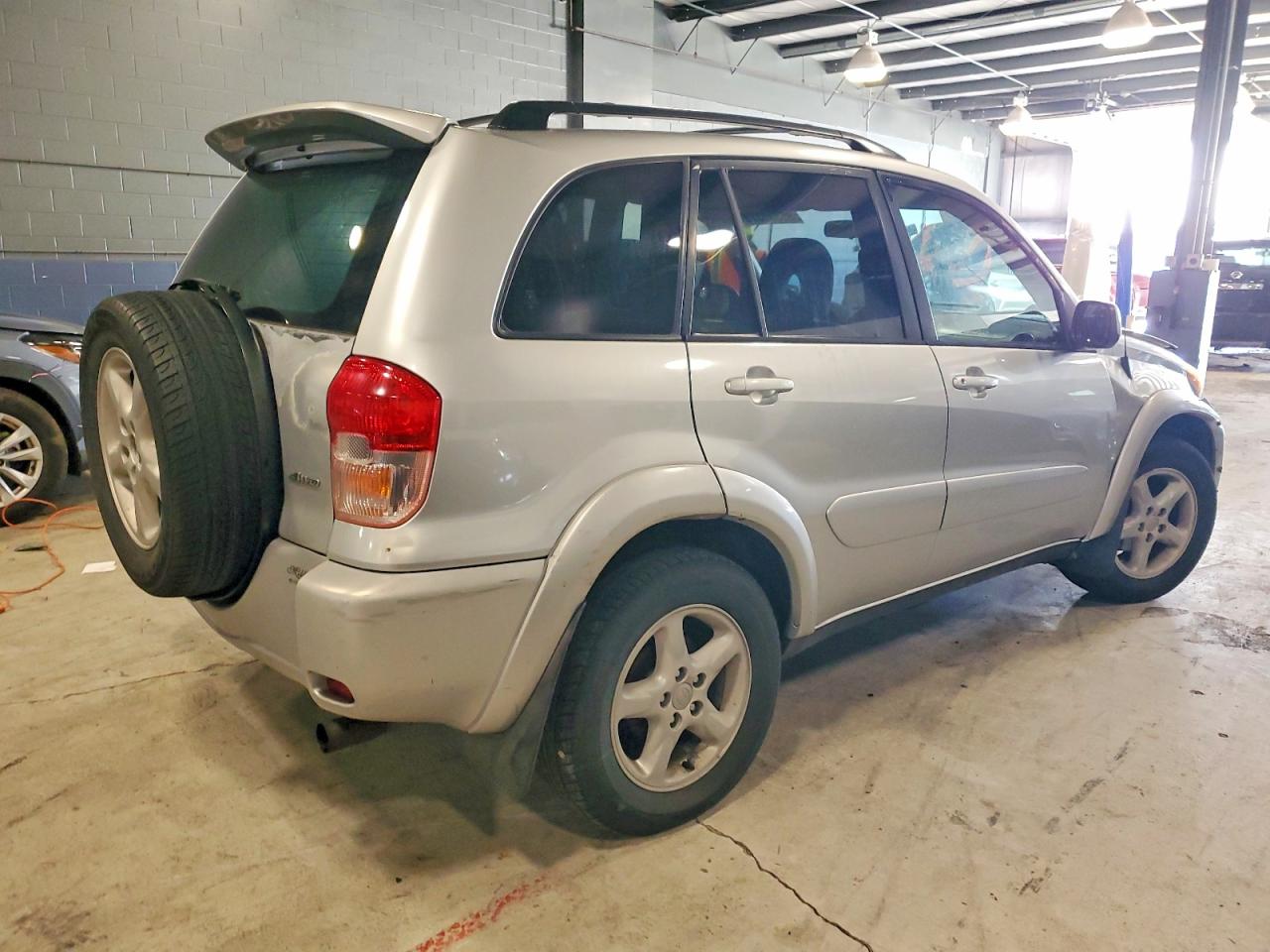 2002 TOYOTA RAV4 photo 3