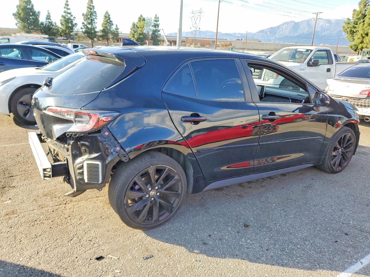 2022 TOYOTA COROLLA SE photo 3
