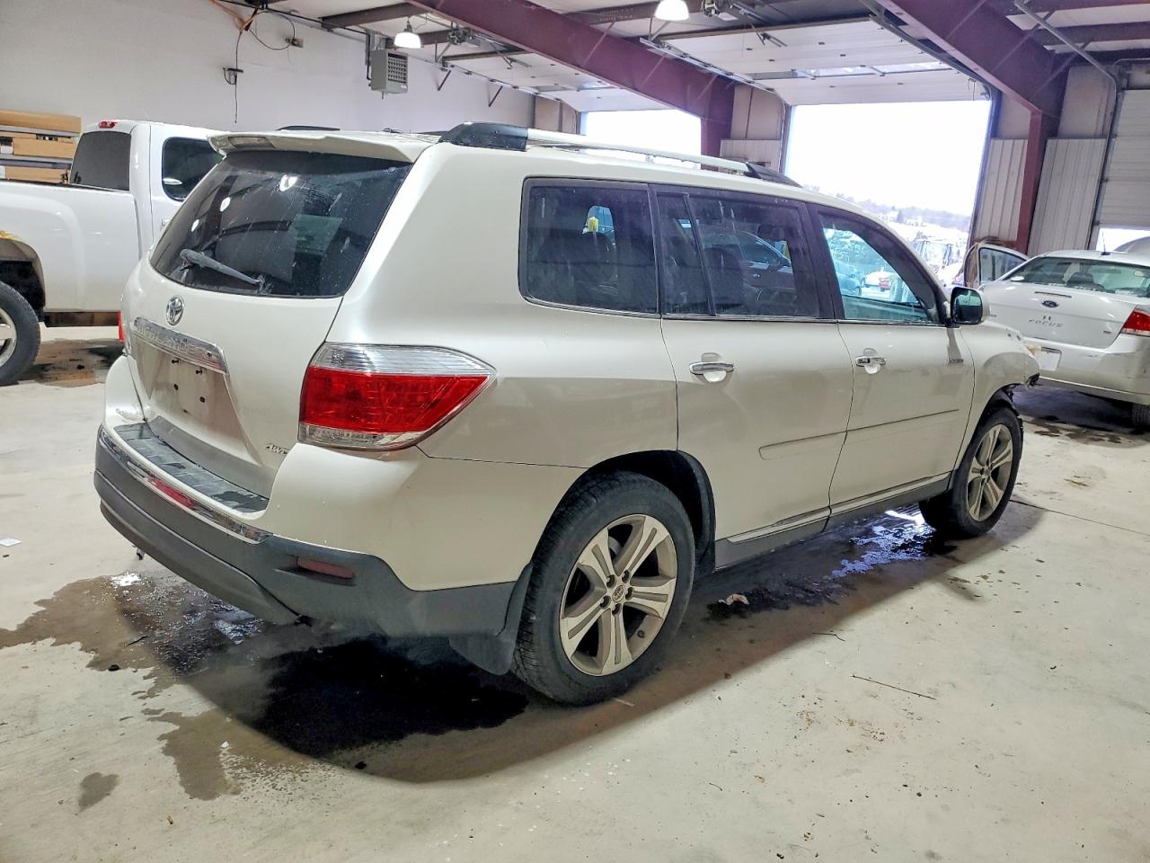 2013 TOYOTA HIGHLANDER LIMITED photo 3