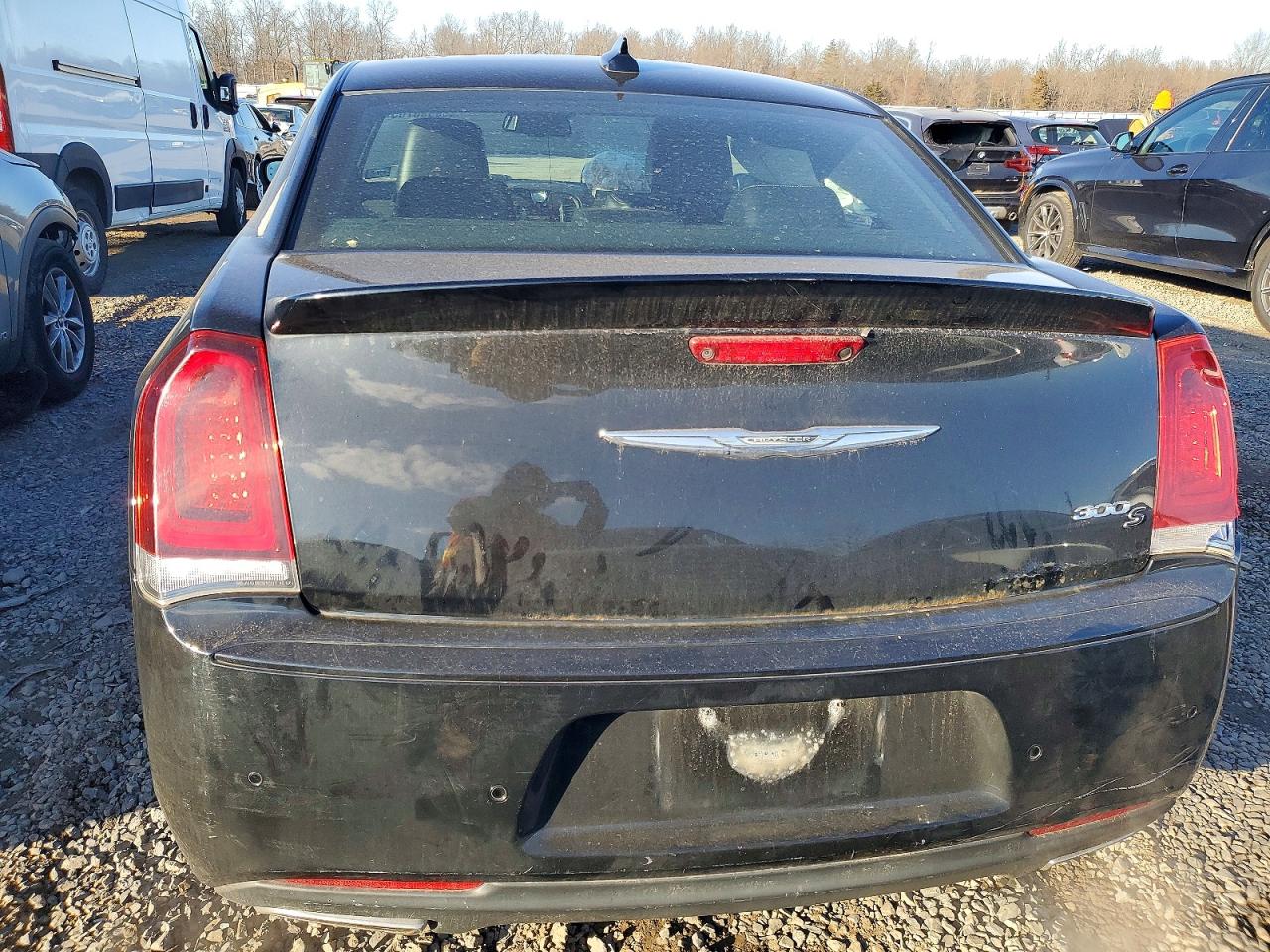 2015 CHRYSLER 300 S photo 6