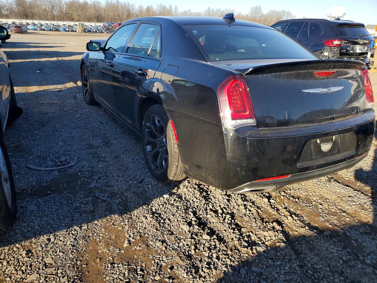 2015 CHRYSLER 300 S photo 2