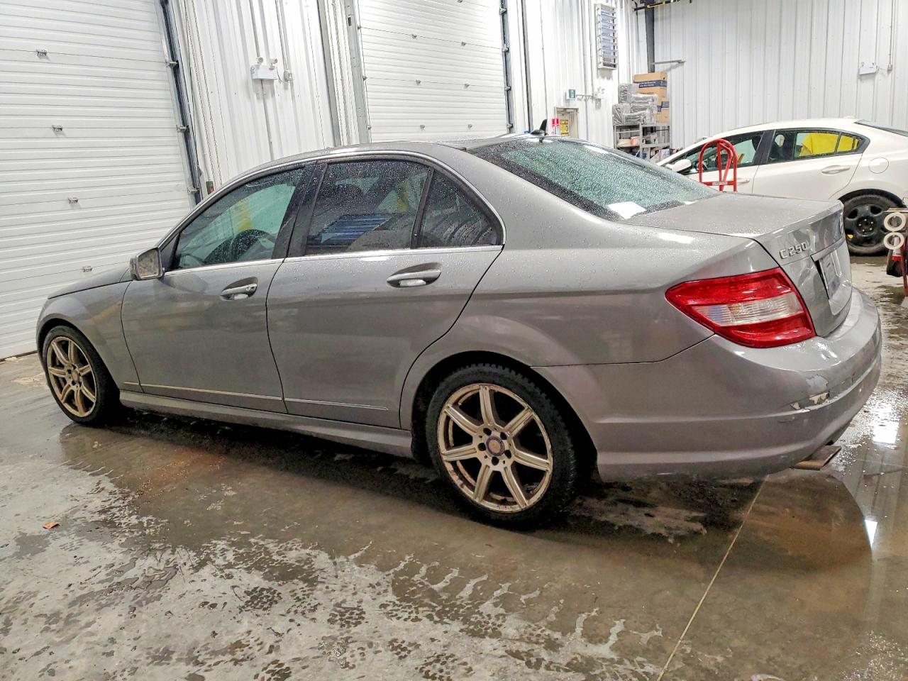 2011 MERCEDES-BENZ C 250 4MATIC photo 2