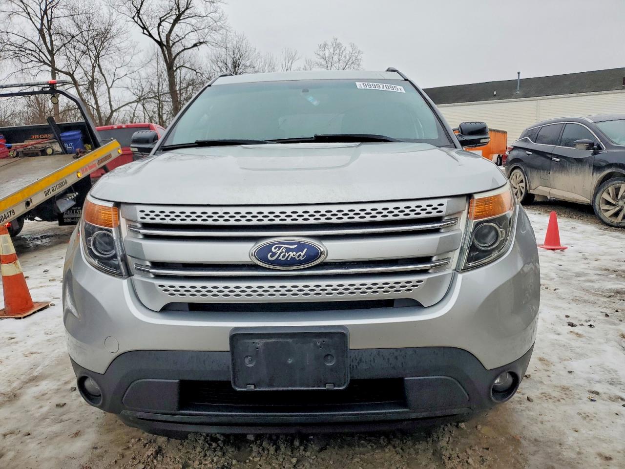2015 FORD EXPLORER XLT photo 5