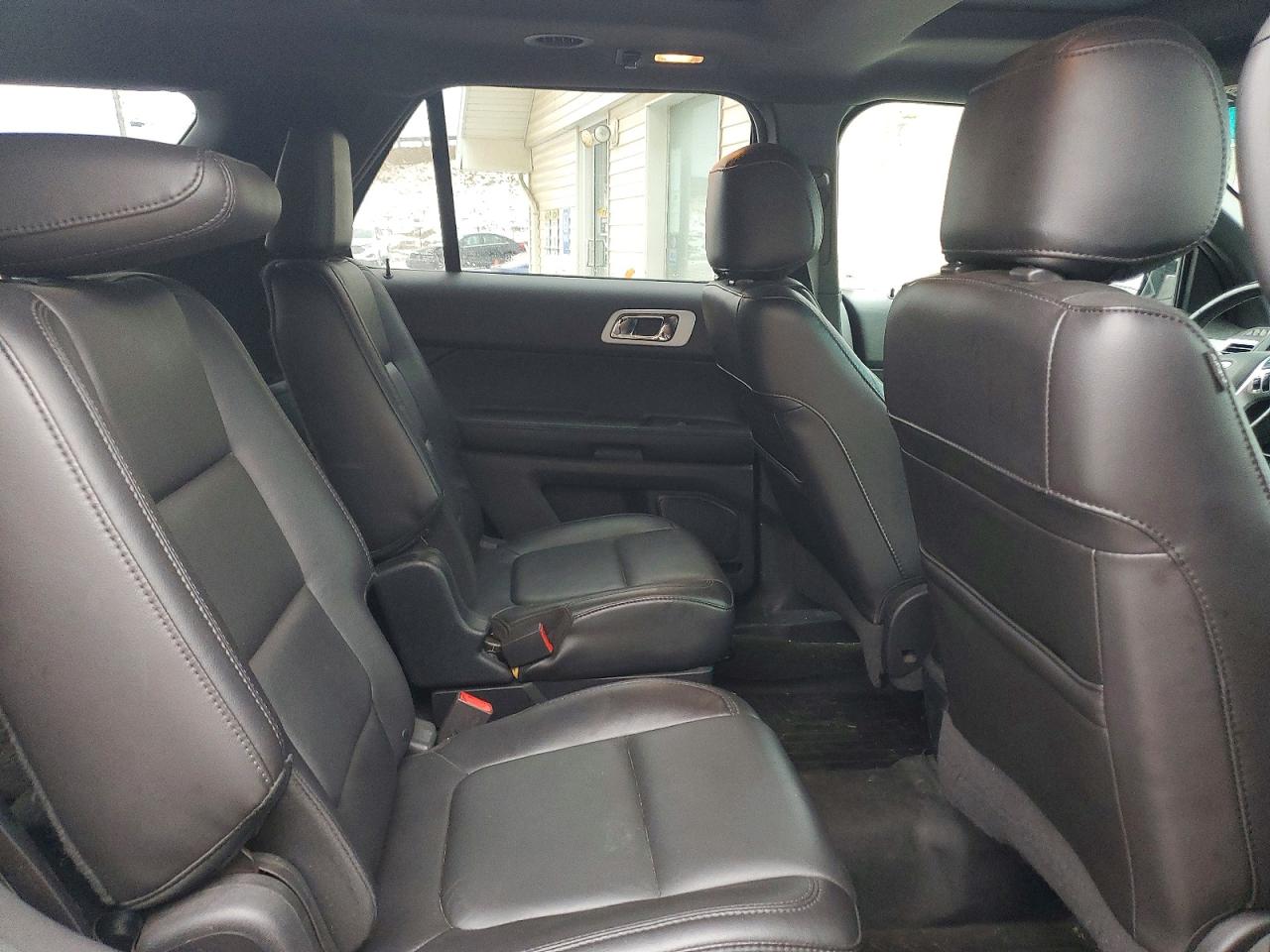 2015 FORD EXPLORER XLT photo 11
