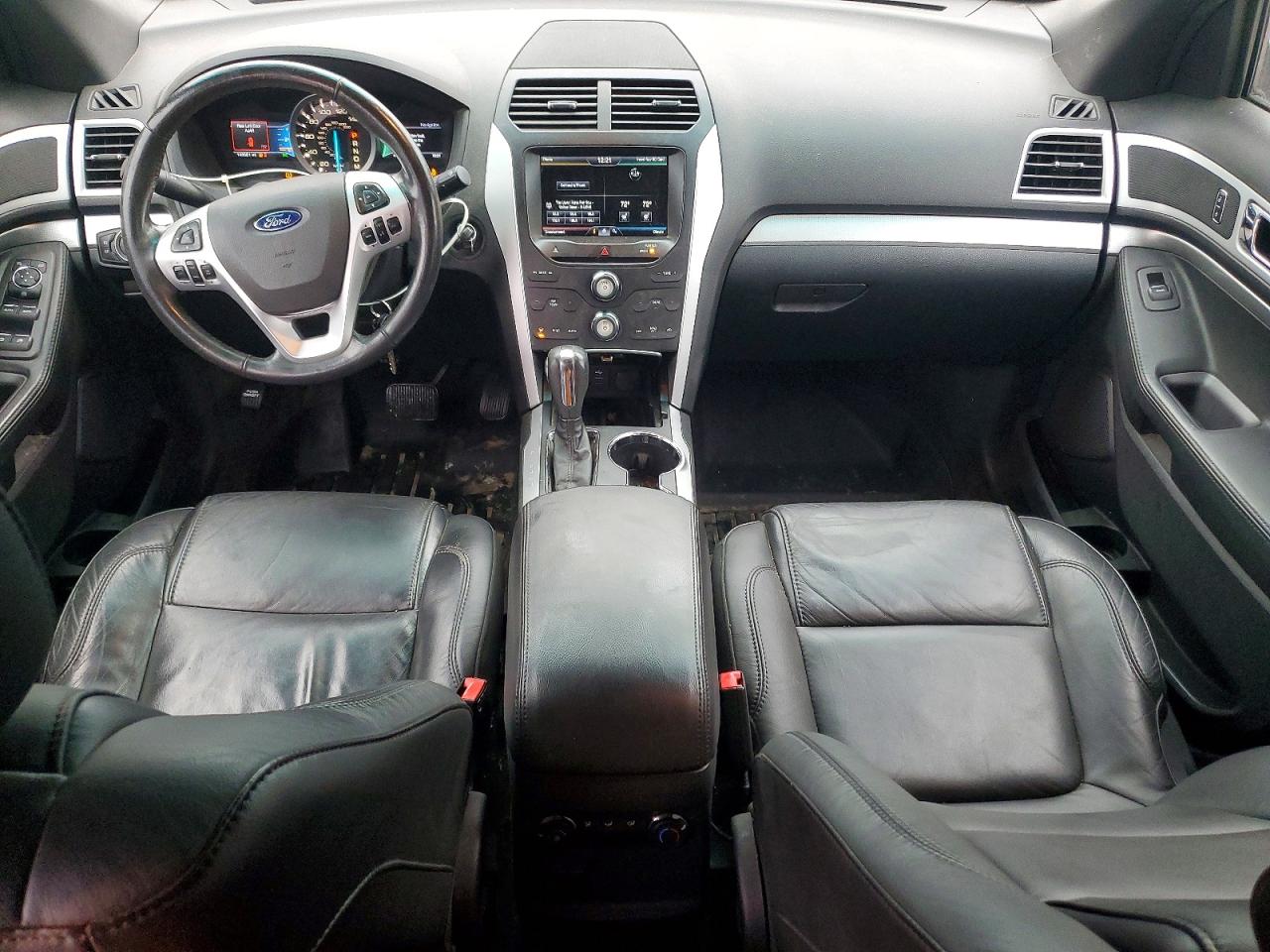 2015 FORD EXPLORER XLT photo 8