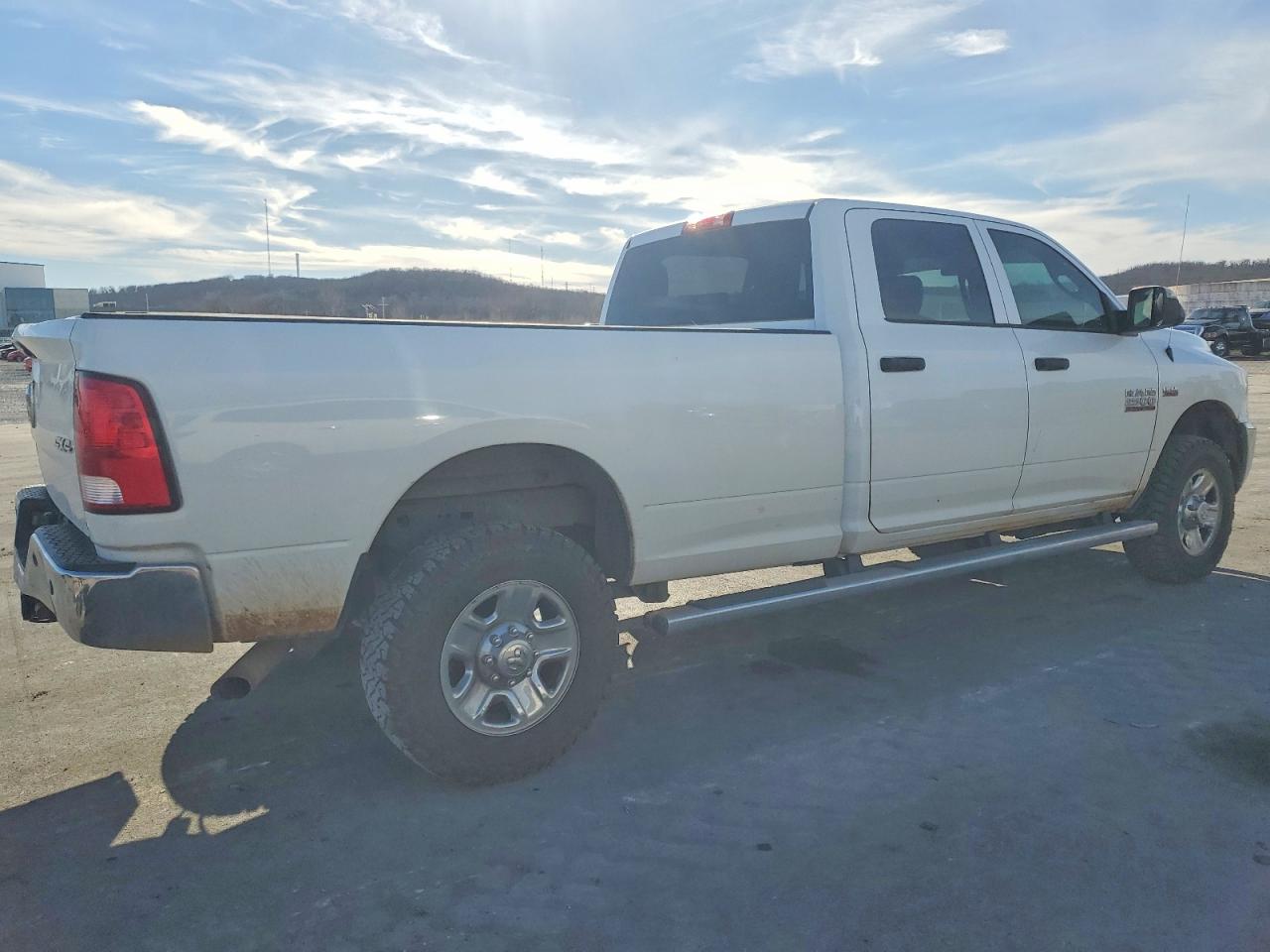 2017 RAM 2500 ST photo 3