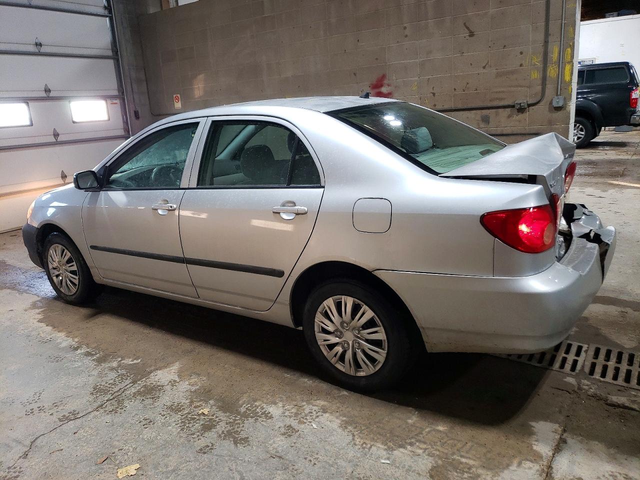 2006 TOYOTA COROLLA CE photo 2