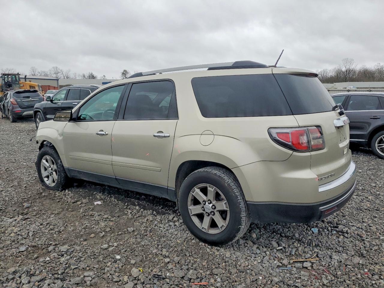 2016 GMC ACADIA SLE photo 2