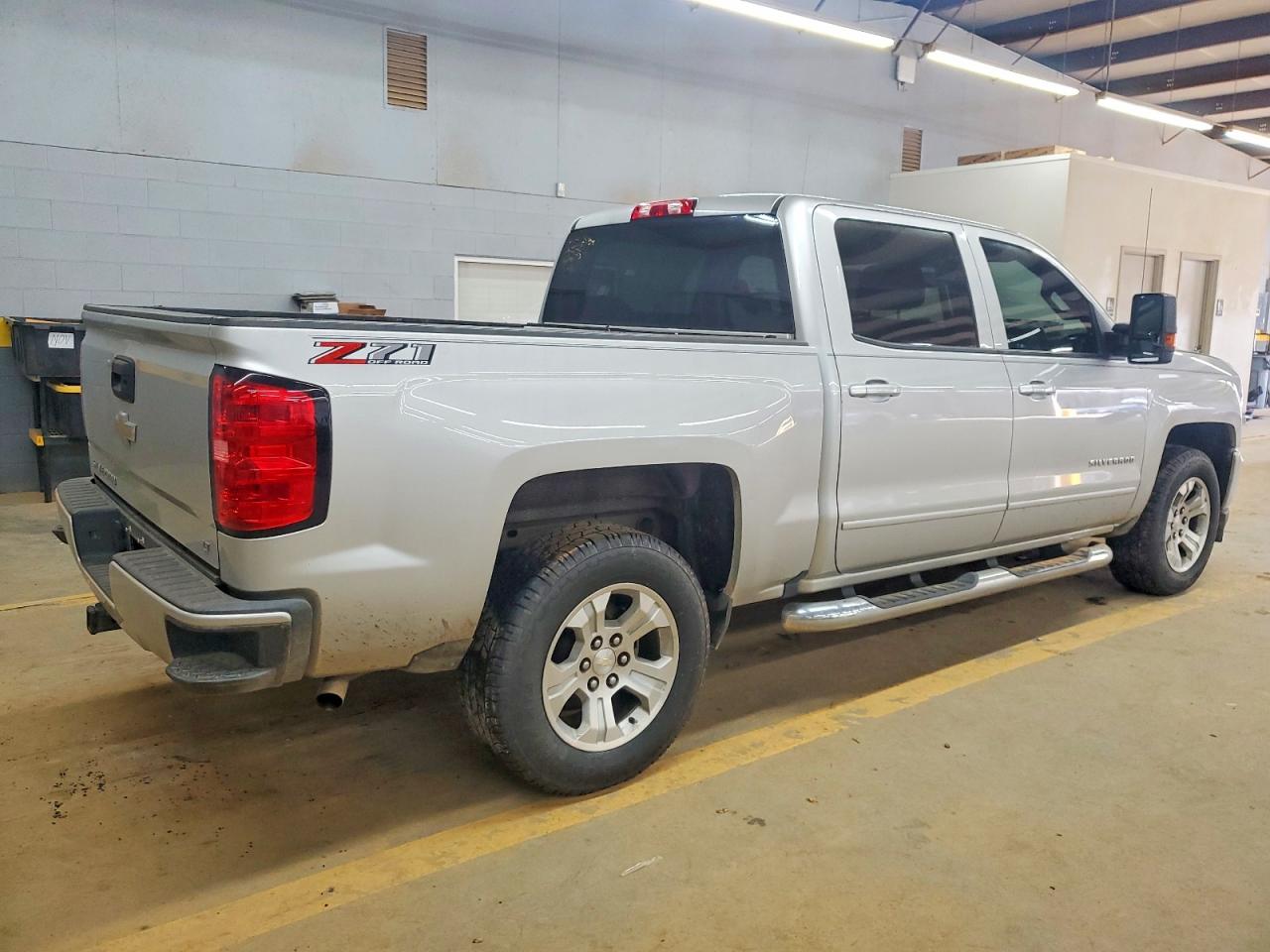 2018 CHEVROLET SILVERADO K1500 LT photo 3