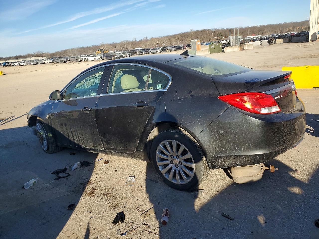 2011 BUICK REGAL CXL photo 2