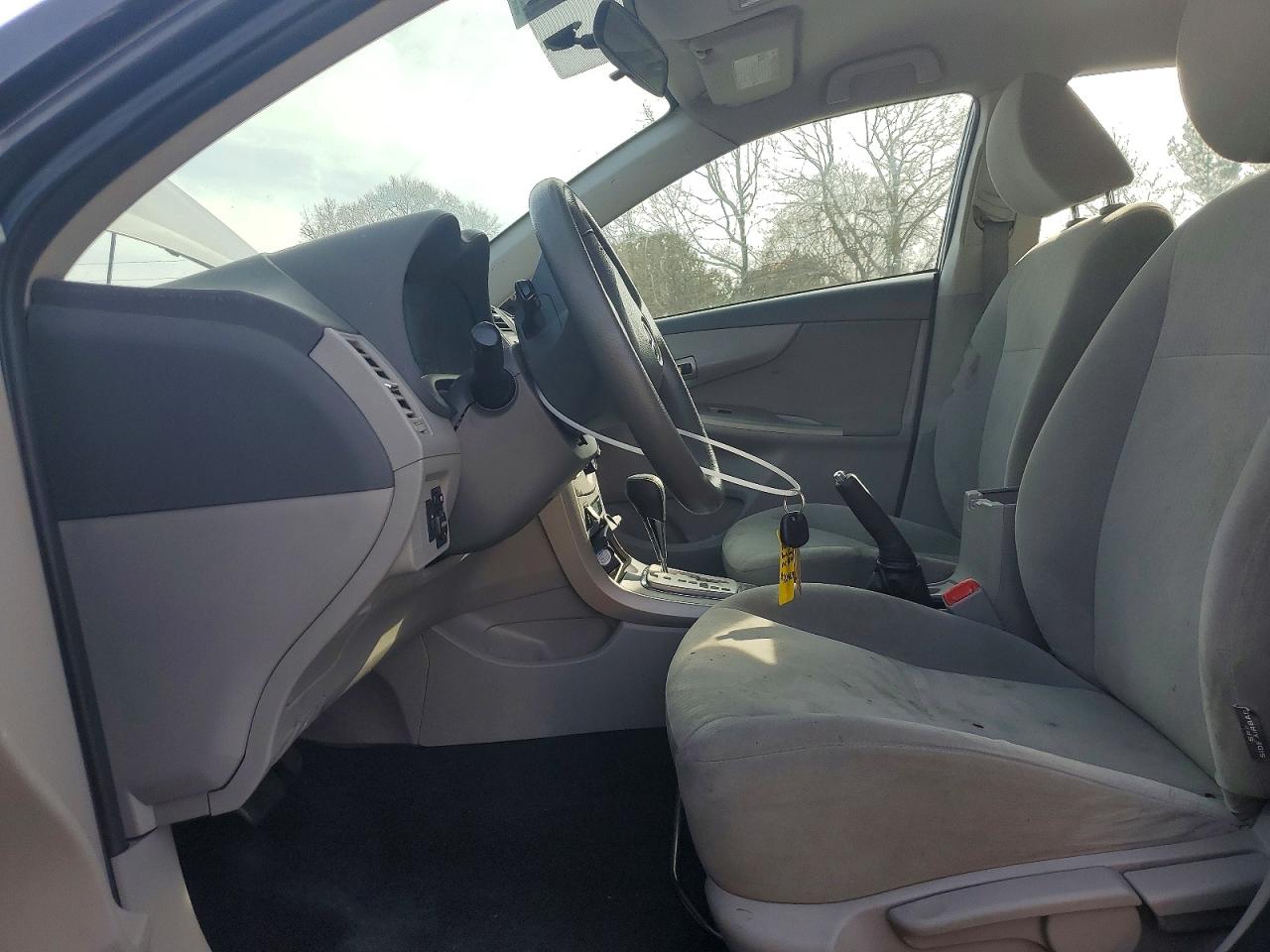 2010 TOYOTA COROLLA BASE photo 7