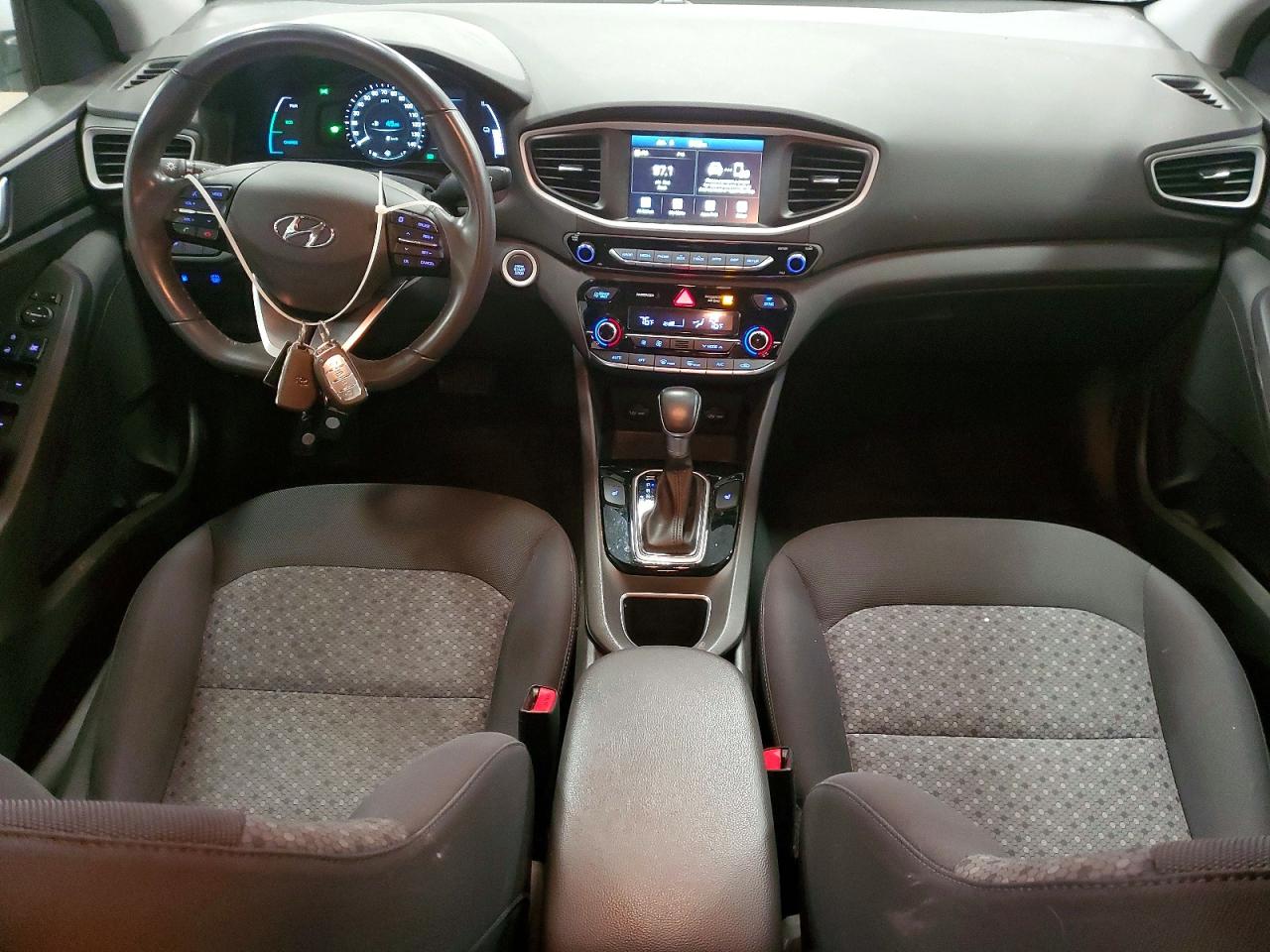 2017 HYUNDAI IONIQ SEL photo 8