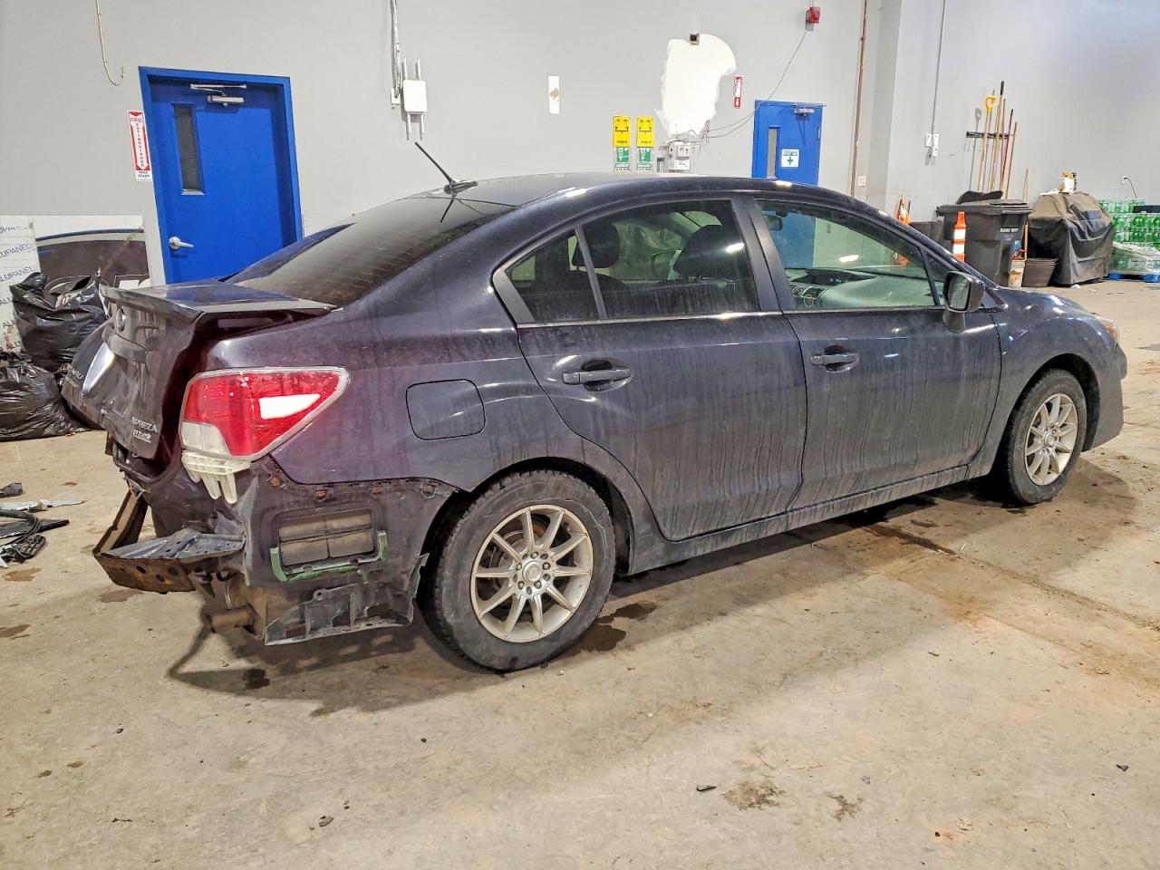 2016 SUBARU IMPREZA photo 3