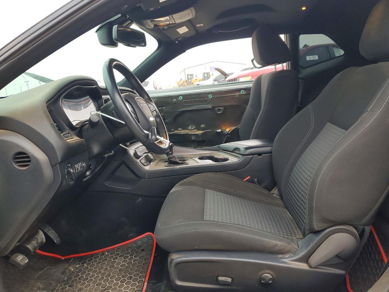 2023 DODGE CHALLENGER SXT photo 7