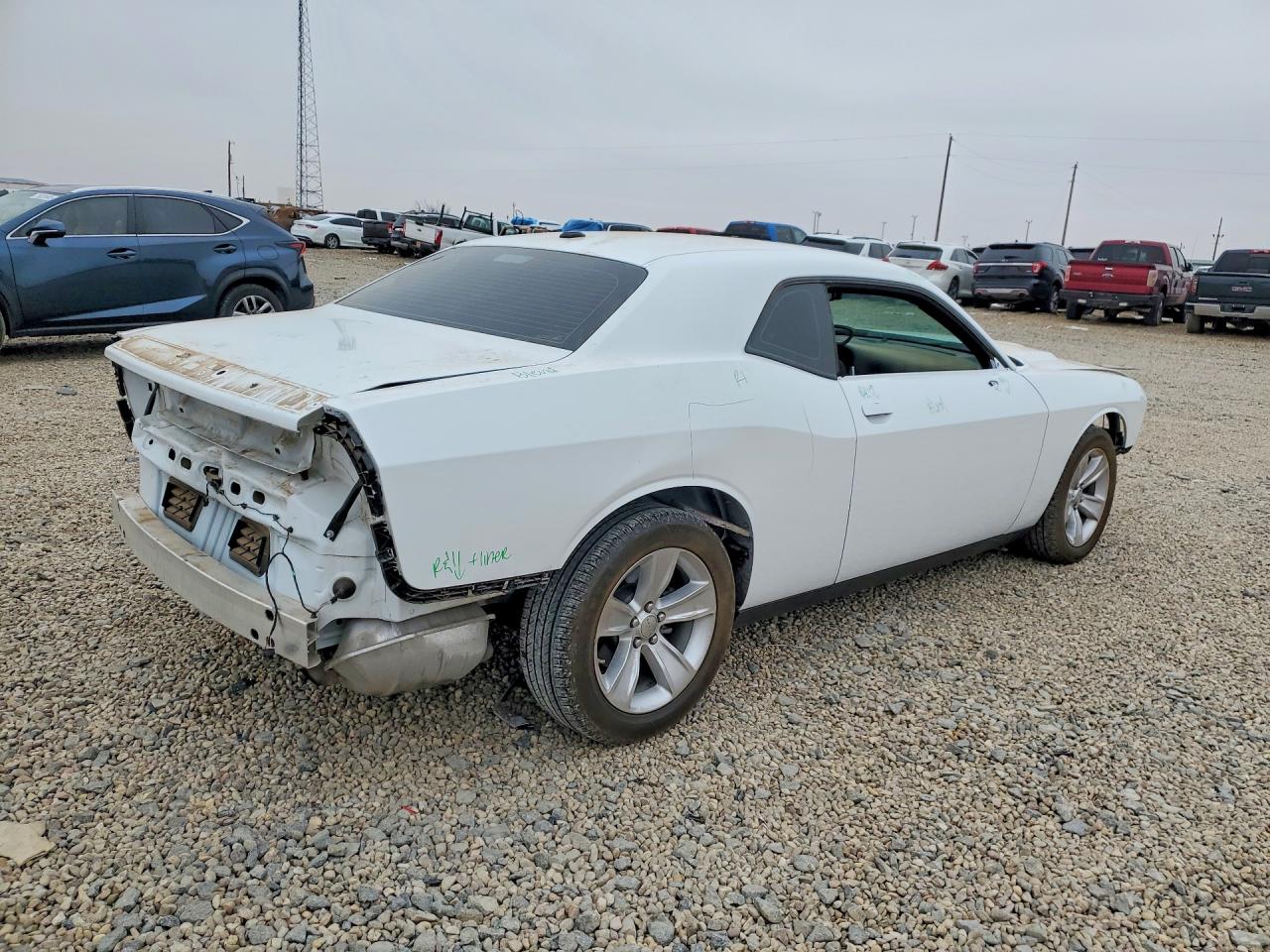 2023 DODGE CHALLENGER SXT photo 3