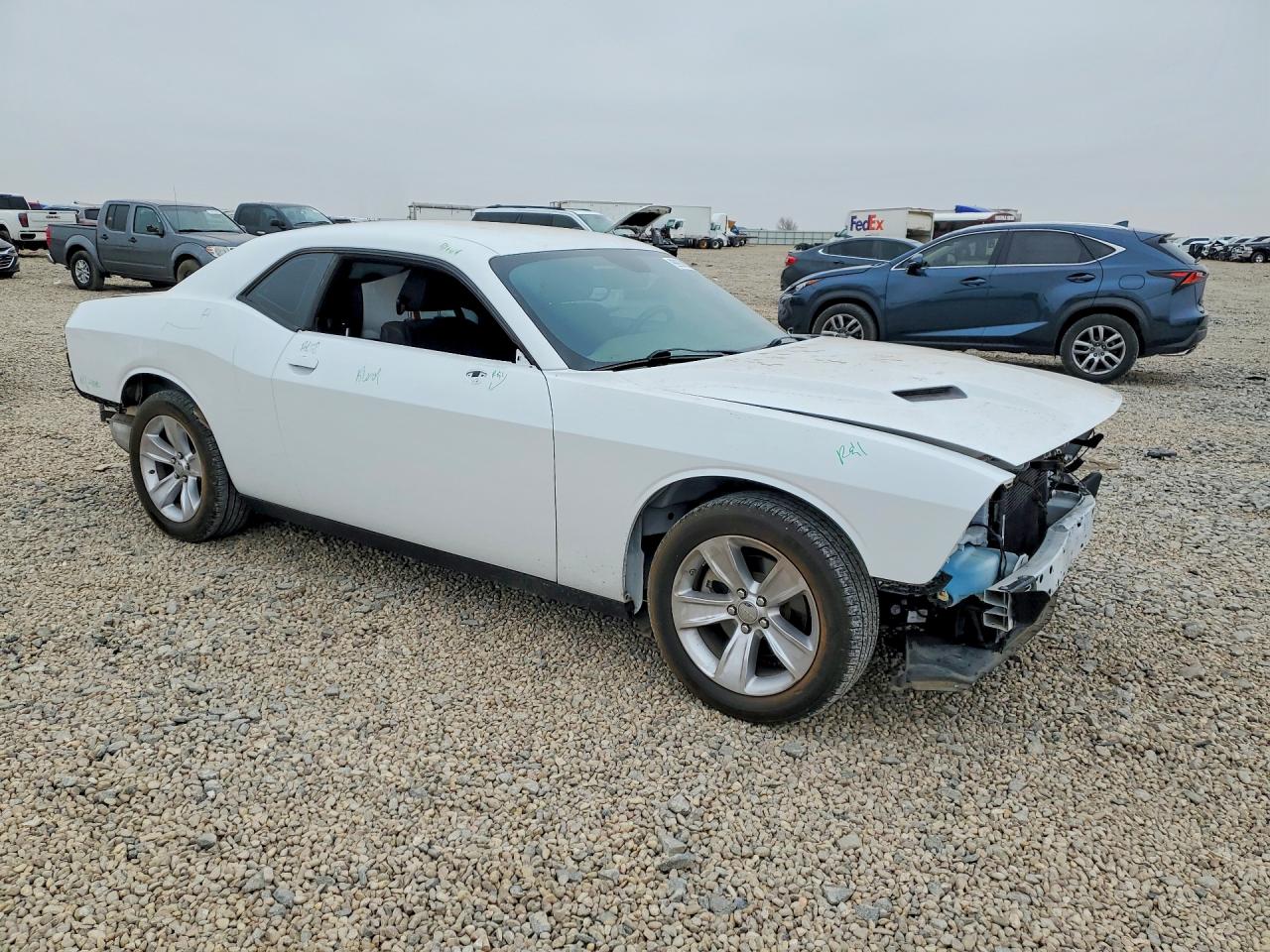 2023 DODGE CHALLENGER SXT photo 4