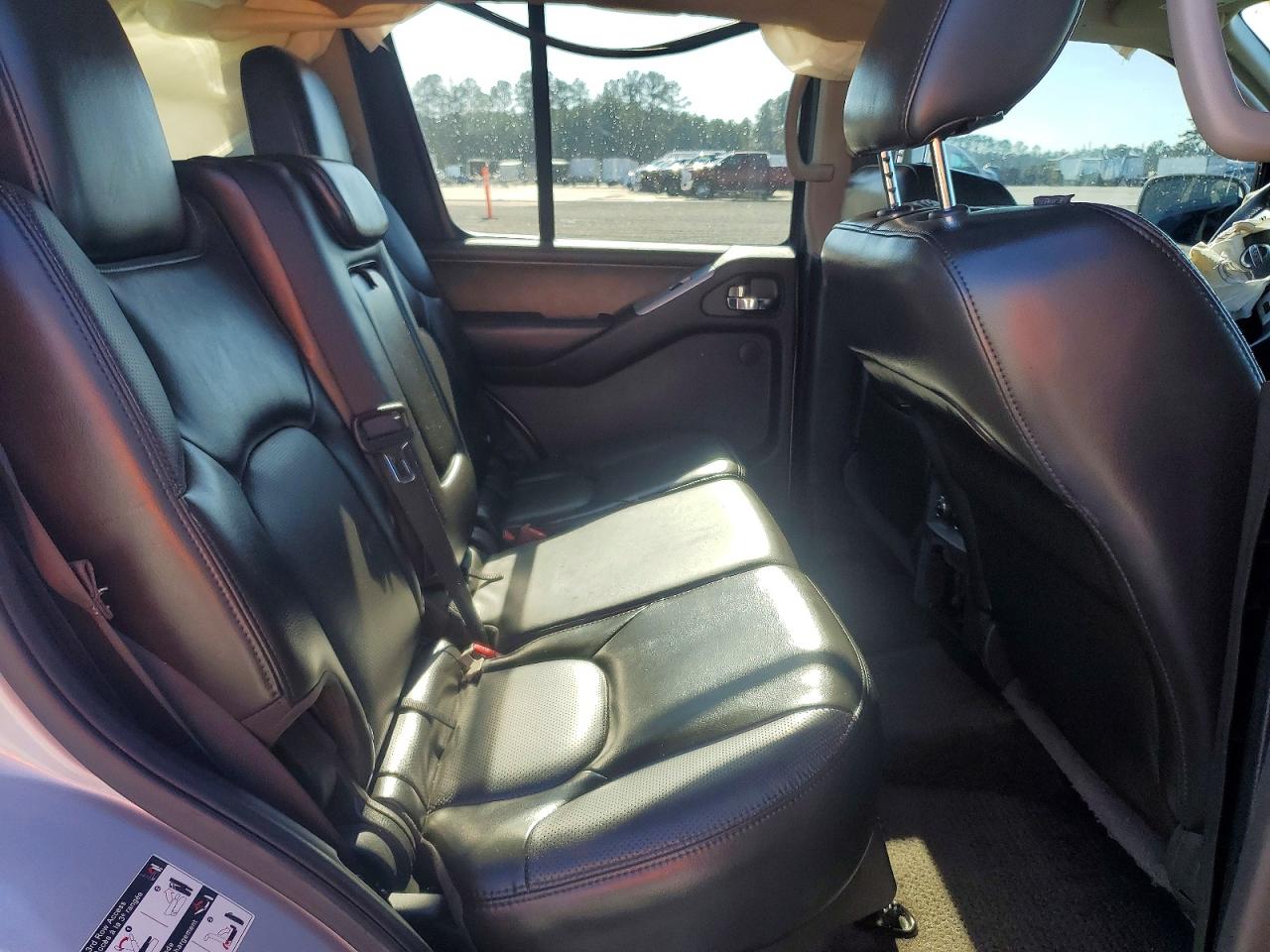 2012 NISSAN PATHFINDER S photo 11