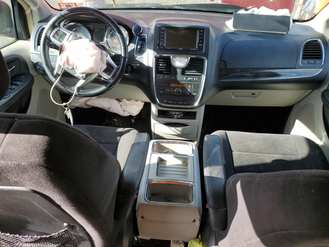 2011 CHRYSLER TOWN & COUNTRY TOURING photo 8