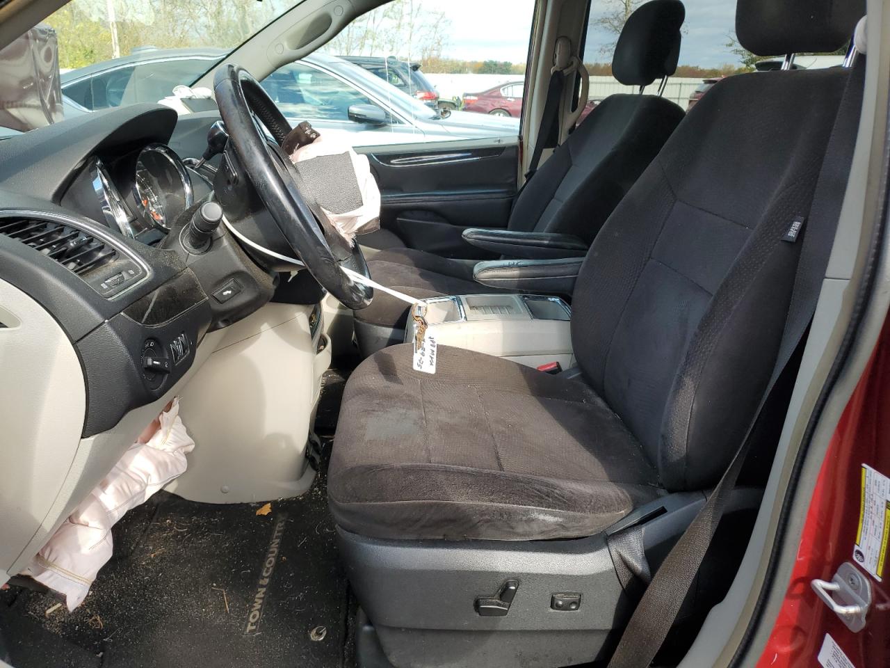 2011 CHRYSLER TOWN & COUNTRY TOURING photo 7