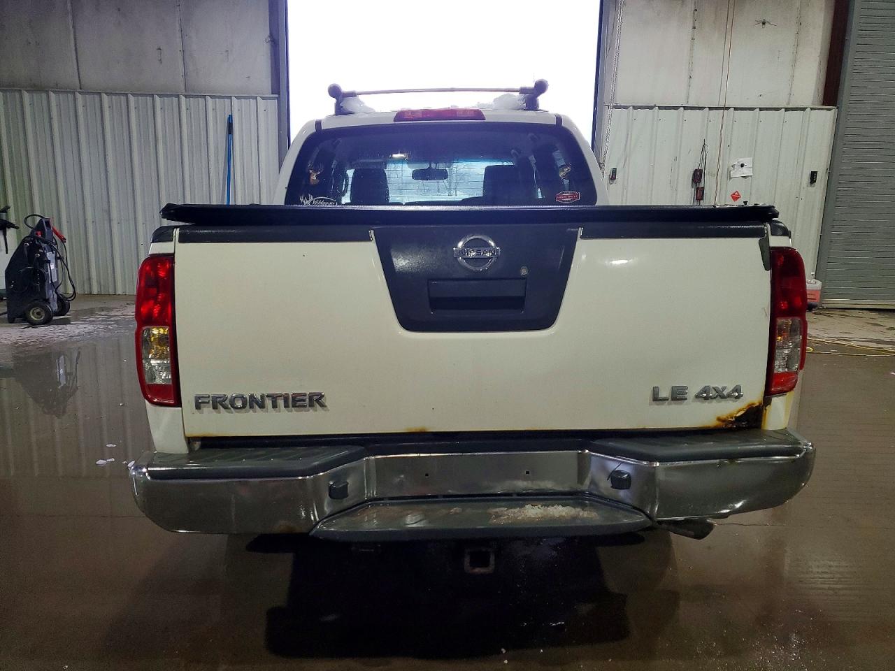 2010 NISSAN FRONTIER CREW CAB SE photo 6