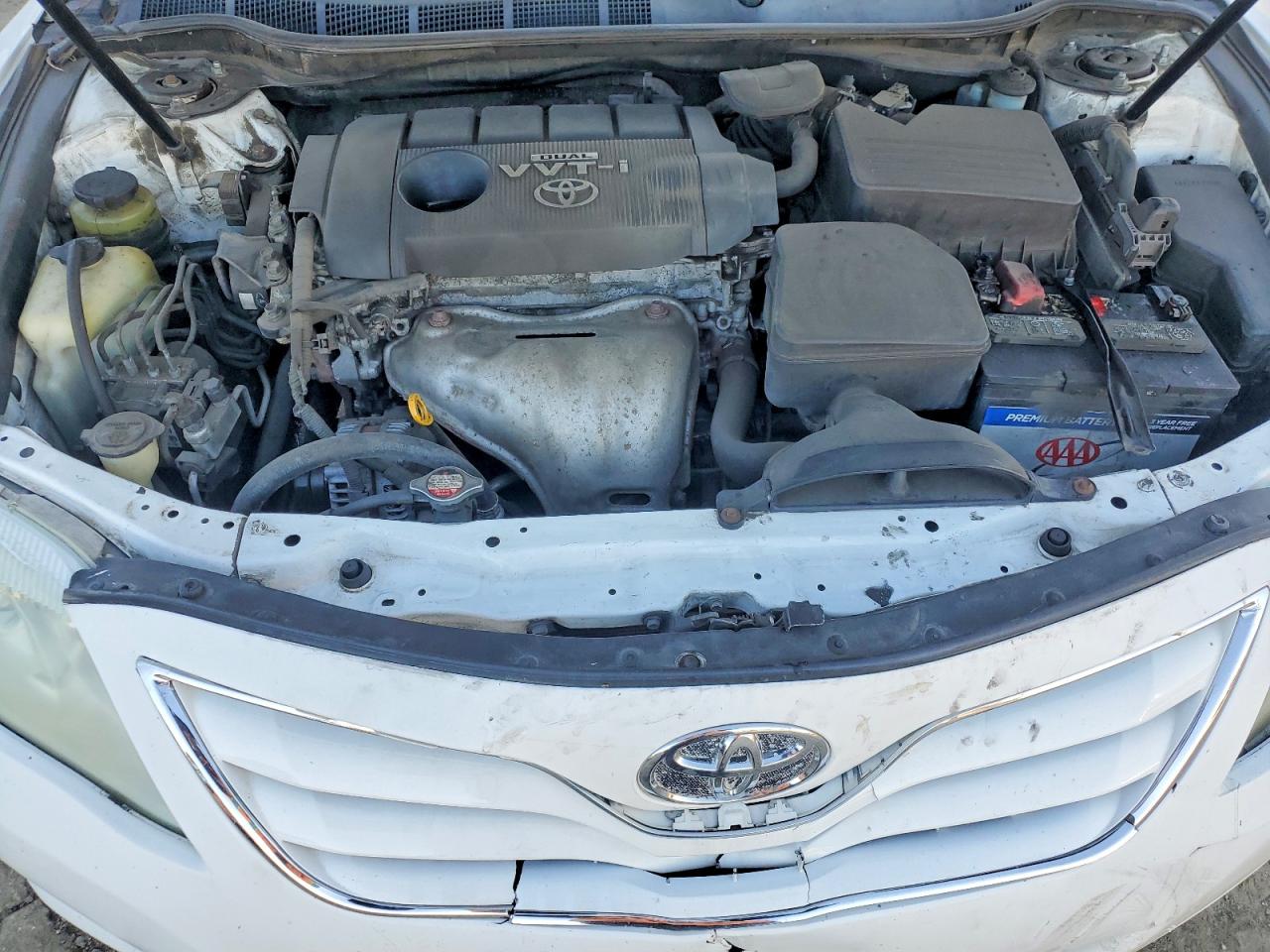 2010 TOYOTA CAMRY BASE photo 11