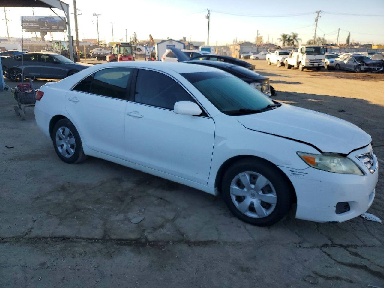 2010 TOYOTA CAMRY BASE photo 4