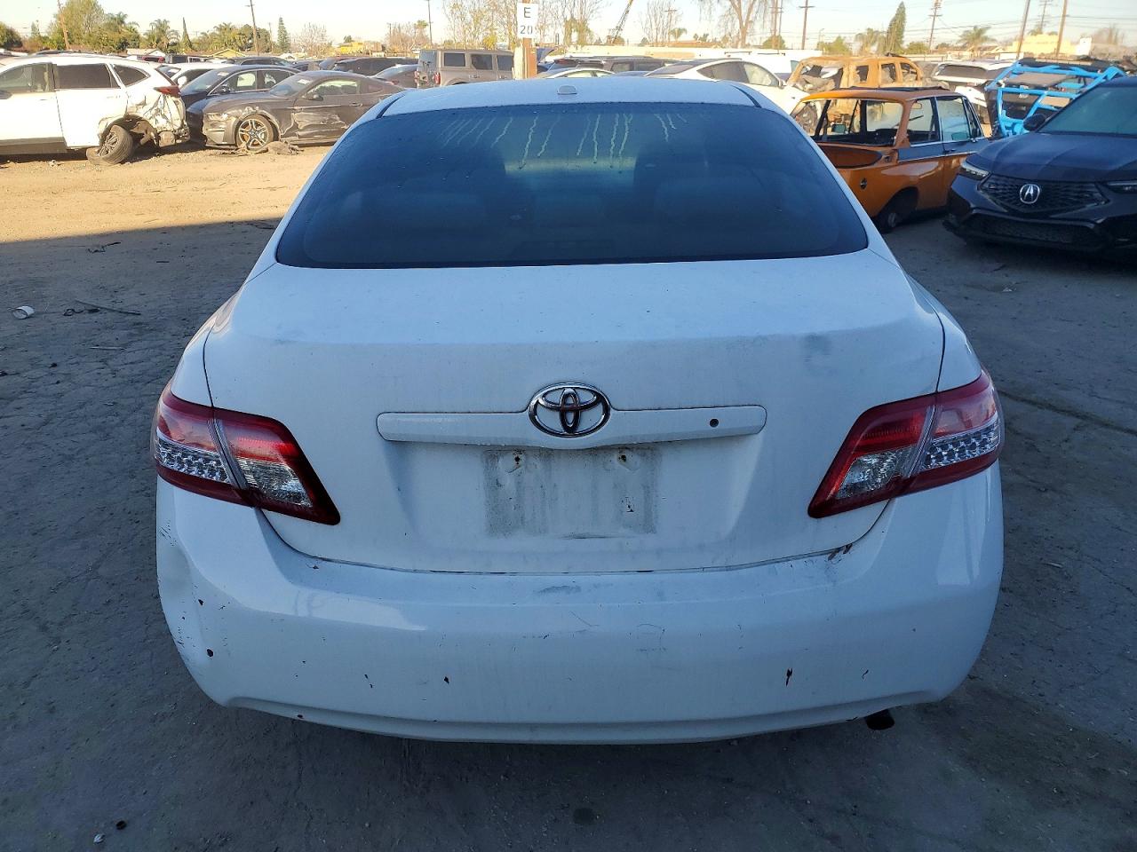 2010 TOYOTA CAMRY BASE photo 6