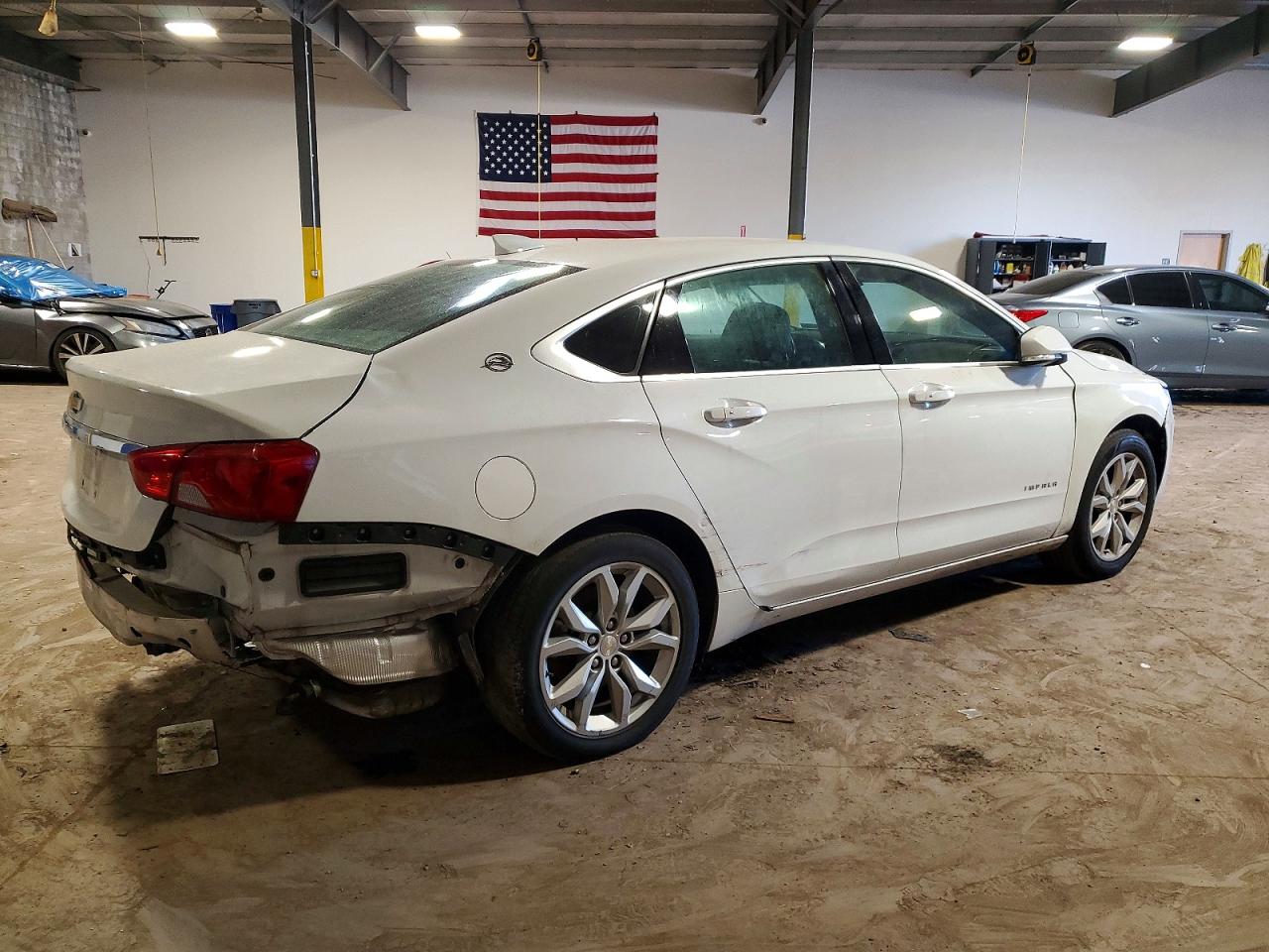2018 CHEVROLET IMPALA LT photo 3