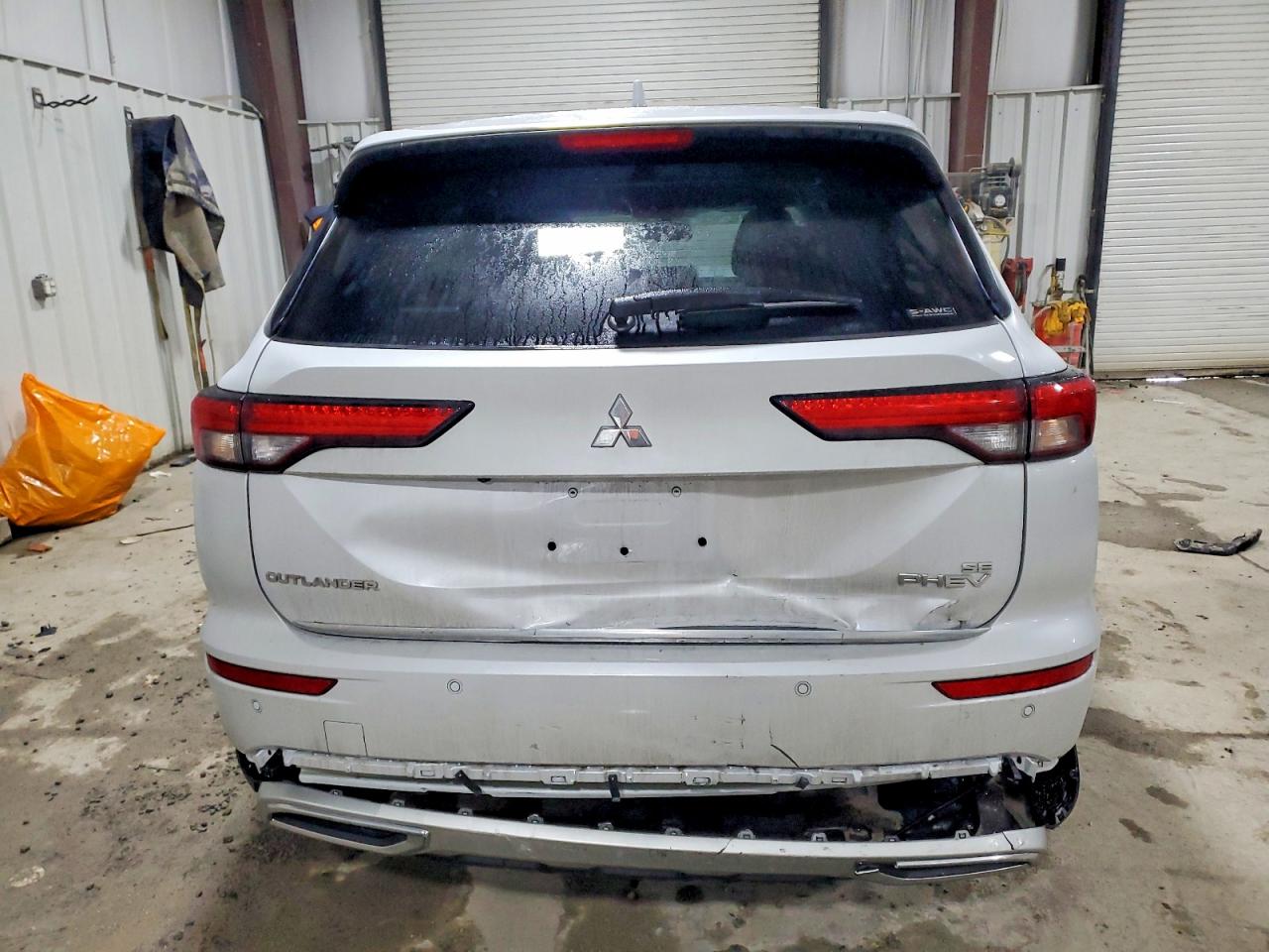 2025 MITSUBISHI OUTLANDER SE photo 6