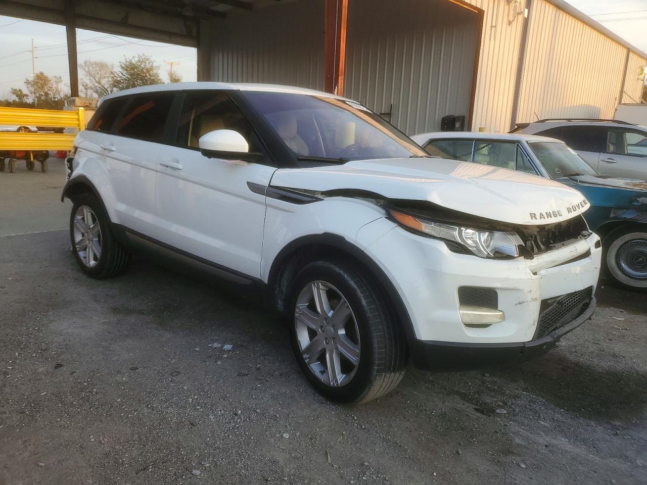 2015 LAND ROVER RANGE ROVER EVOQUE PURE PLUS photo 4