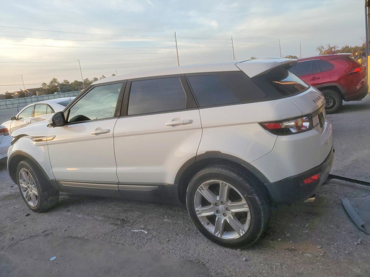 2015 LAND ROVER RANGE ROVER EVOQUE PURE PLUS photo 2