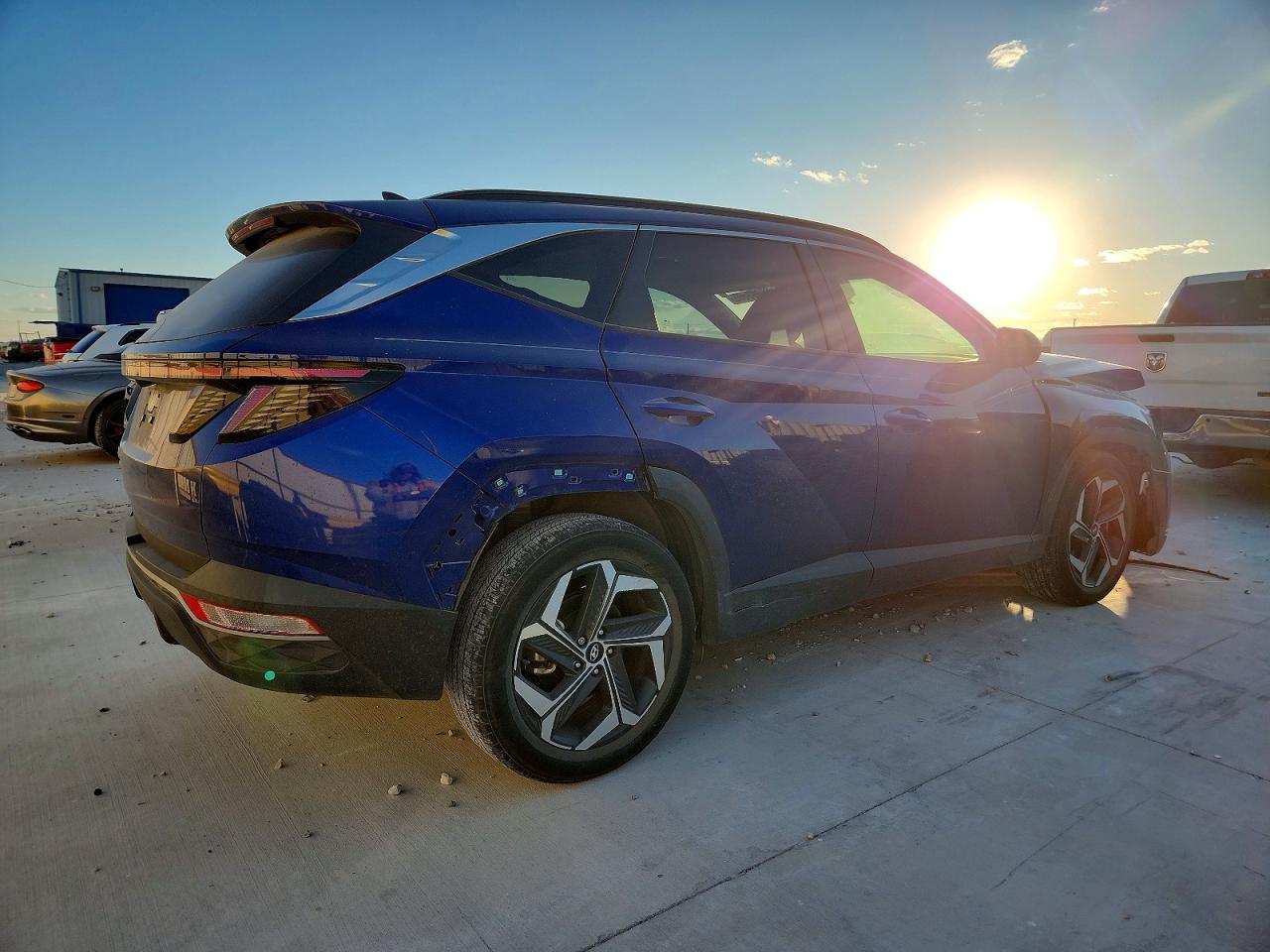 2023 HYUNDAI TUCSON SEL photo 3