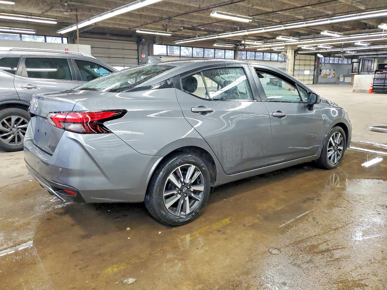 2025 NISSAN VERSA SV photo 3