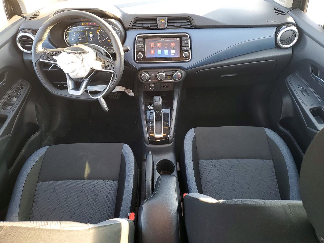 2025 NISSAN VERSA SV photo 8