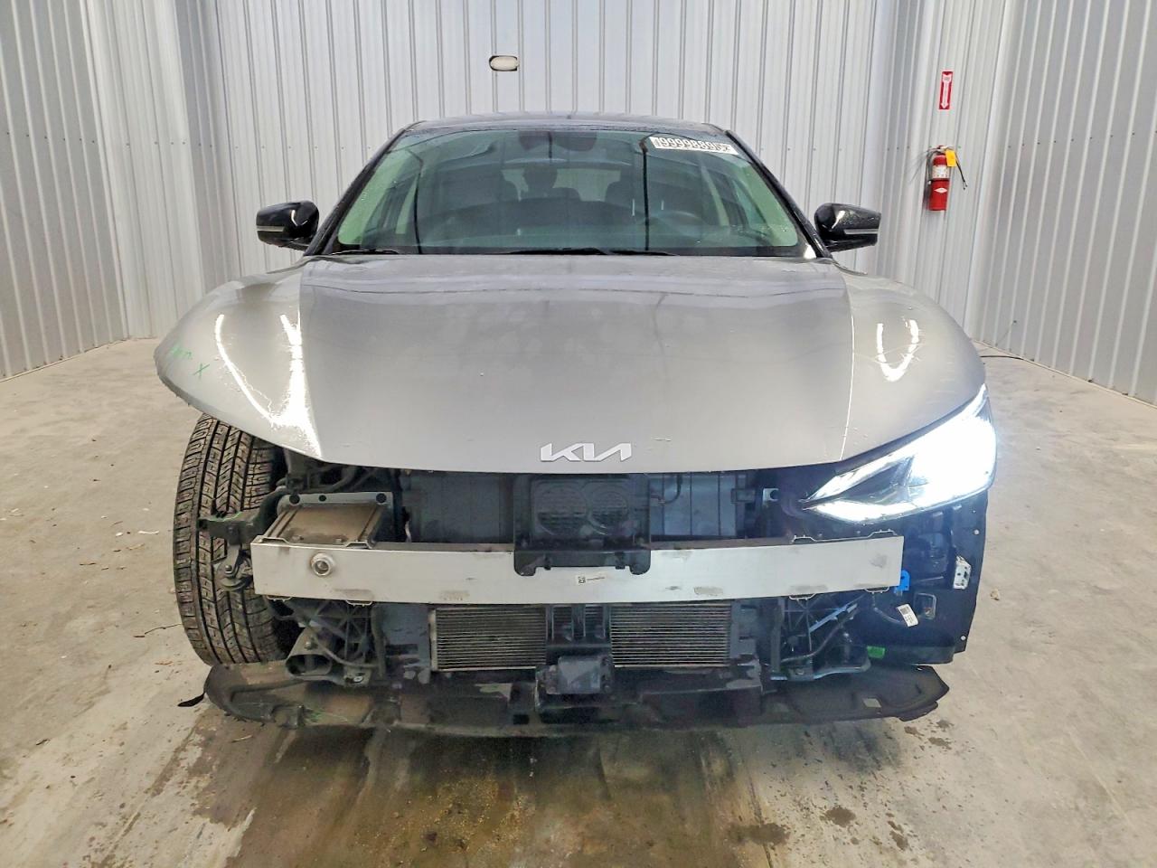 2023 KIA EV6 LIGHT photo 5