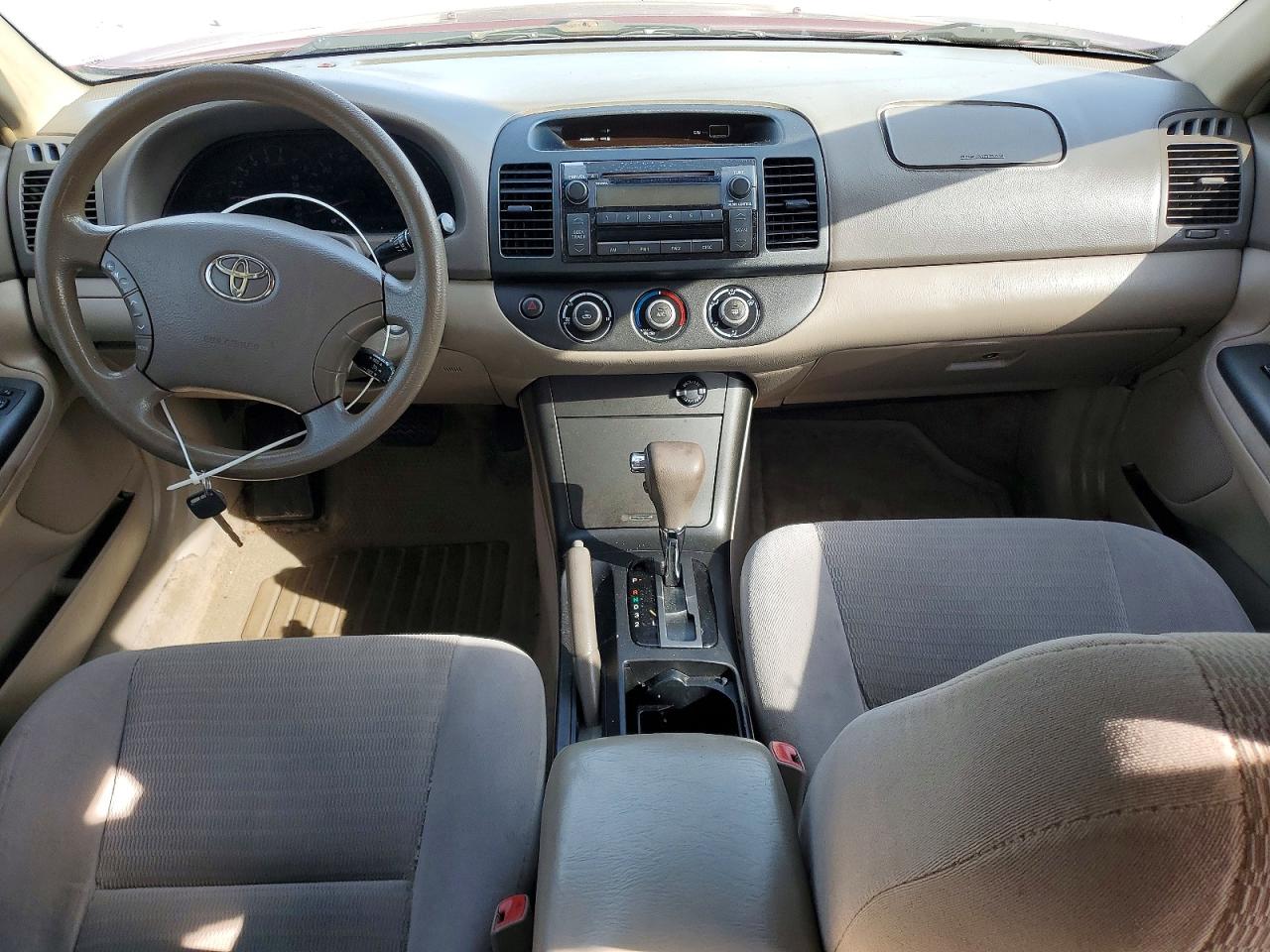 2006 TOYOTA CAMRY LE photo 8