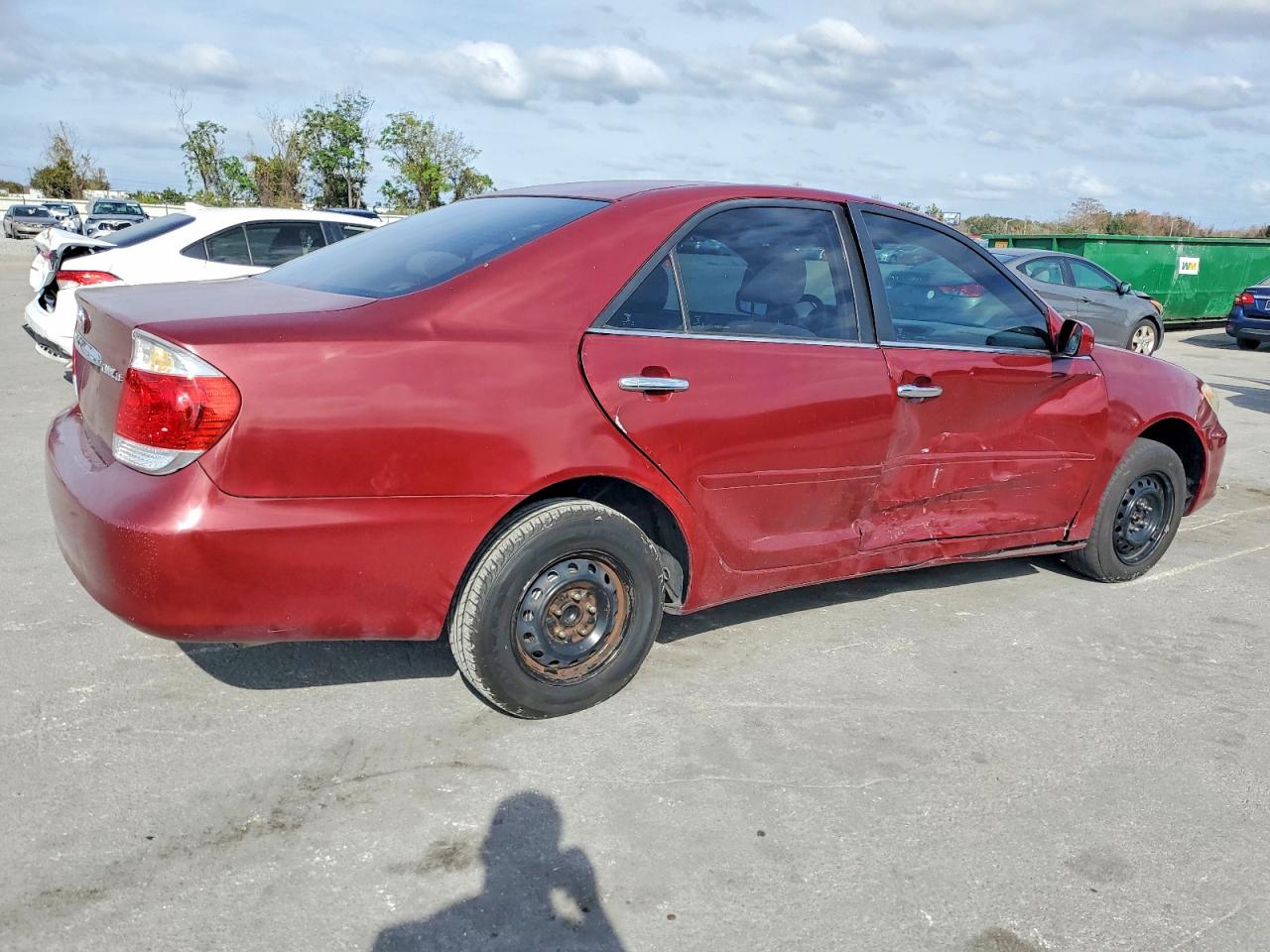 2006 TOYOTA CAMRY LE photo 3