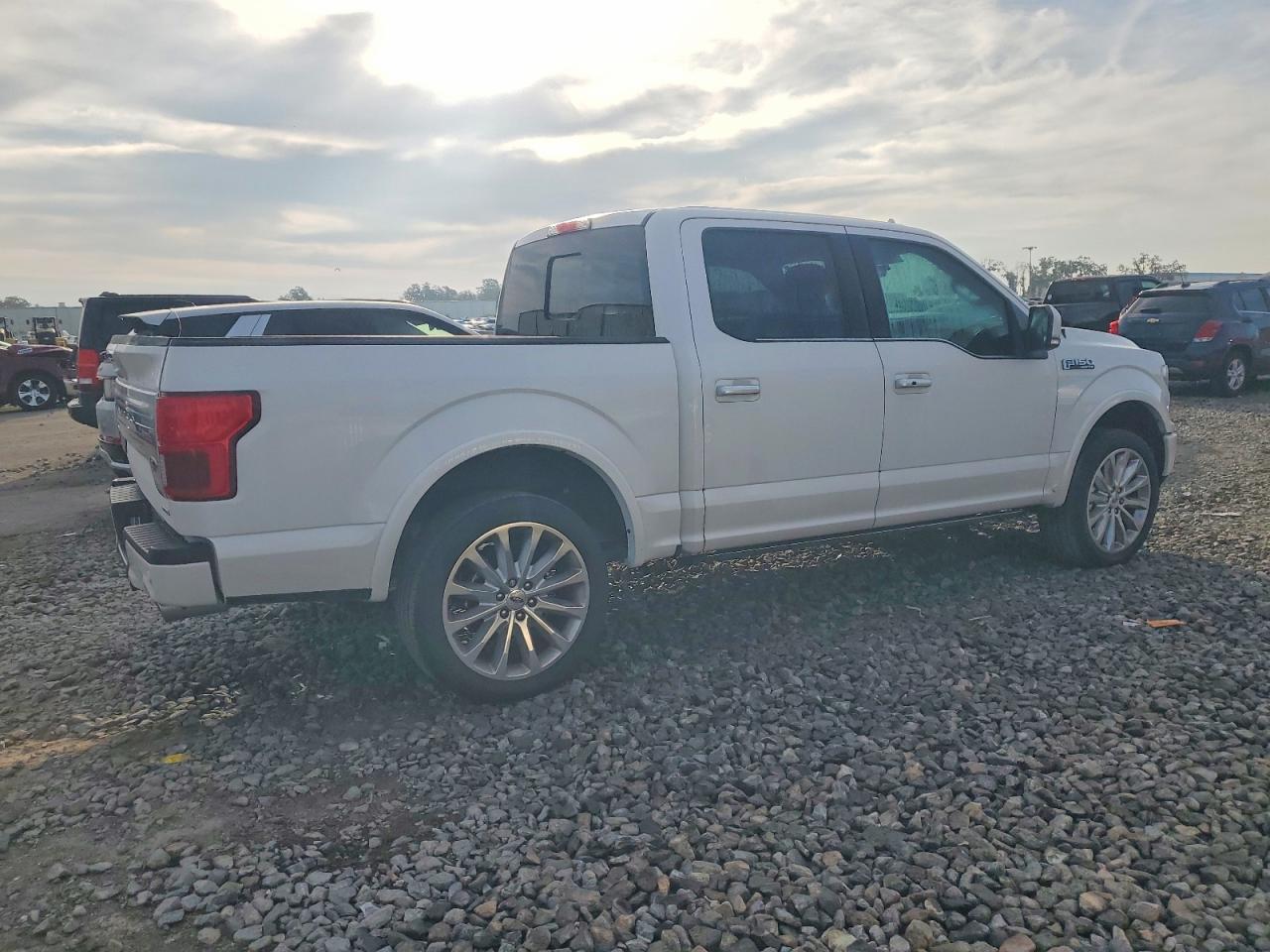 2019 FORD F150 SUPERCREW photo 3