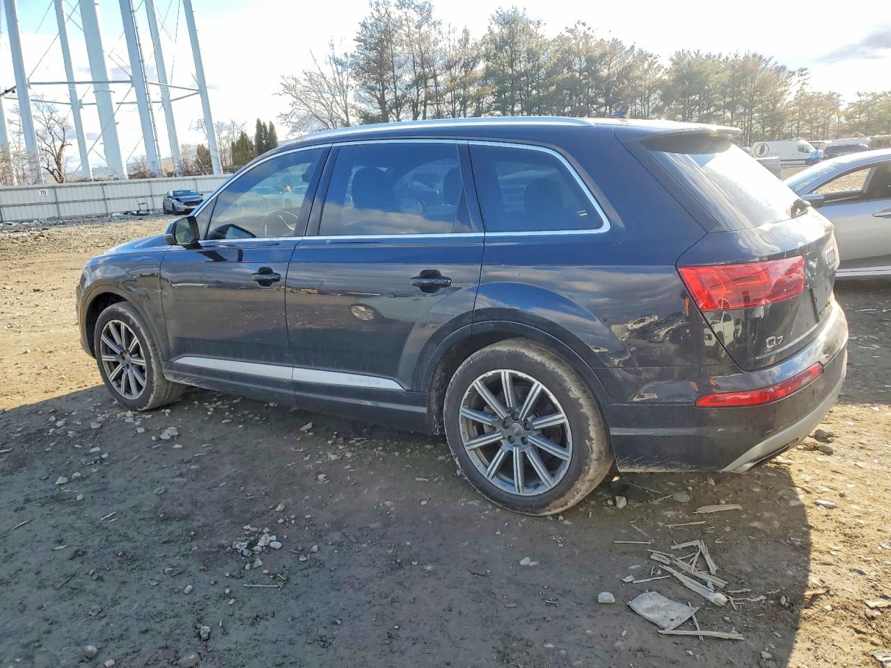 2017 AUDI Q7 photo 2
