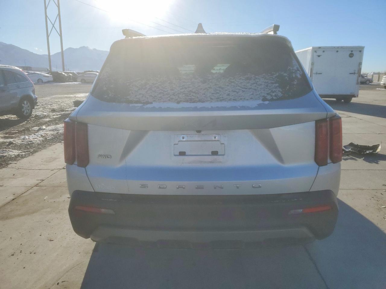 2022 KIA SORENTO S photo 6