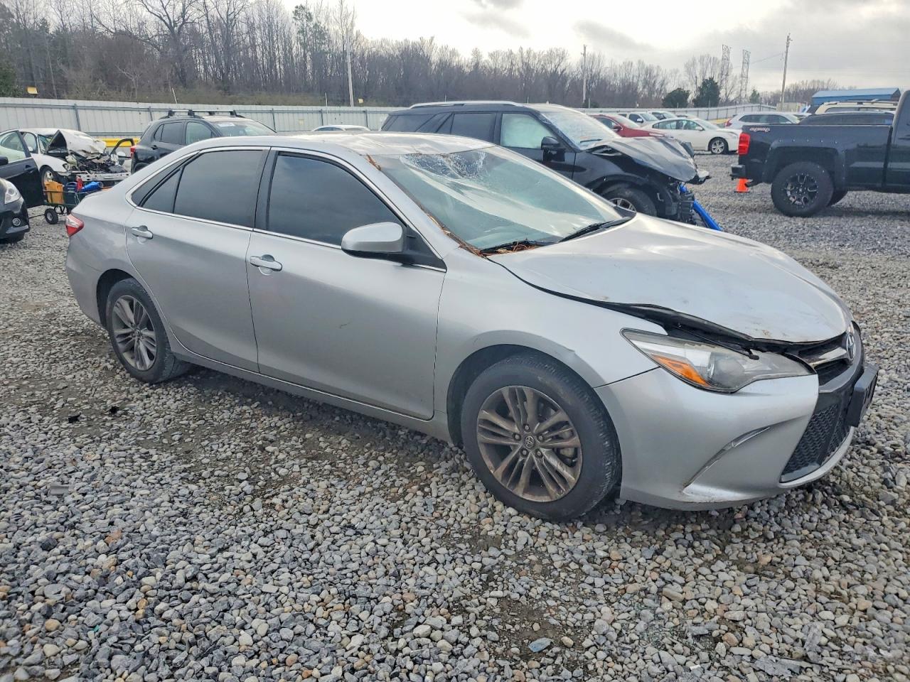 2017 TOYOTA CAMRY LE photo 4
