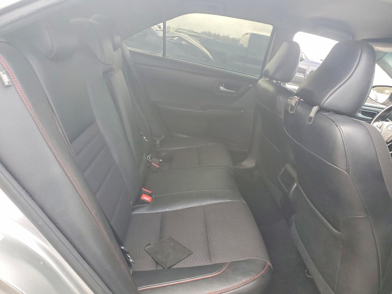 2017 TOYOTA CAMRY LE photo 10