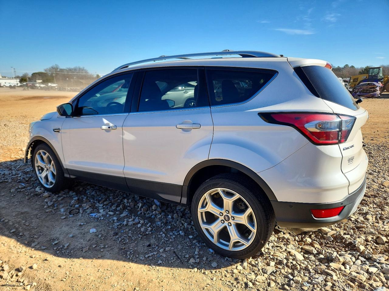2017 FORD ESCAPE TITANIUM photo 2