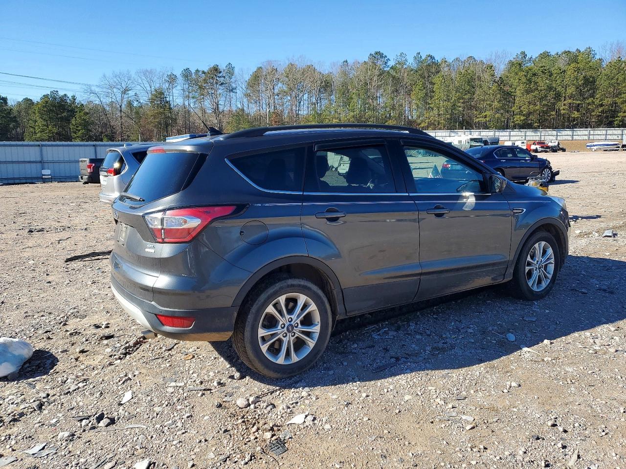 2018 FORD ESCAPE SEL photo 3