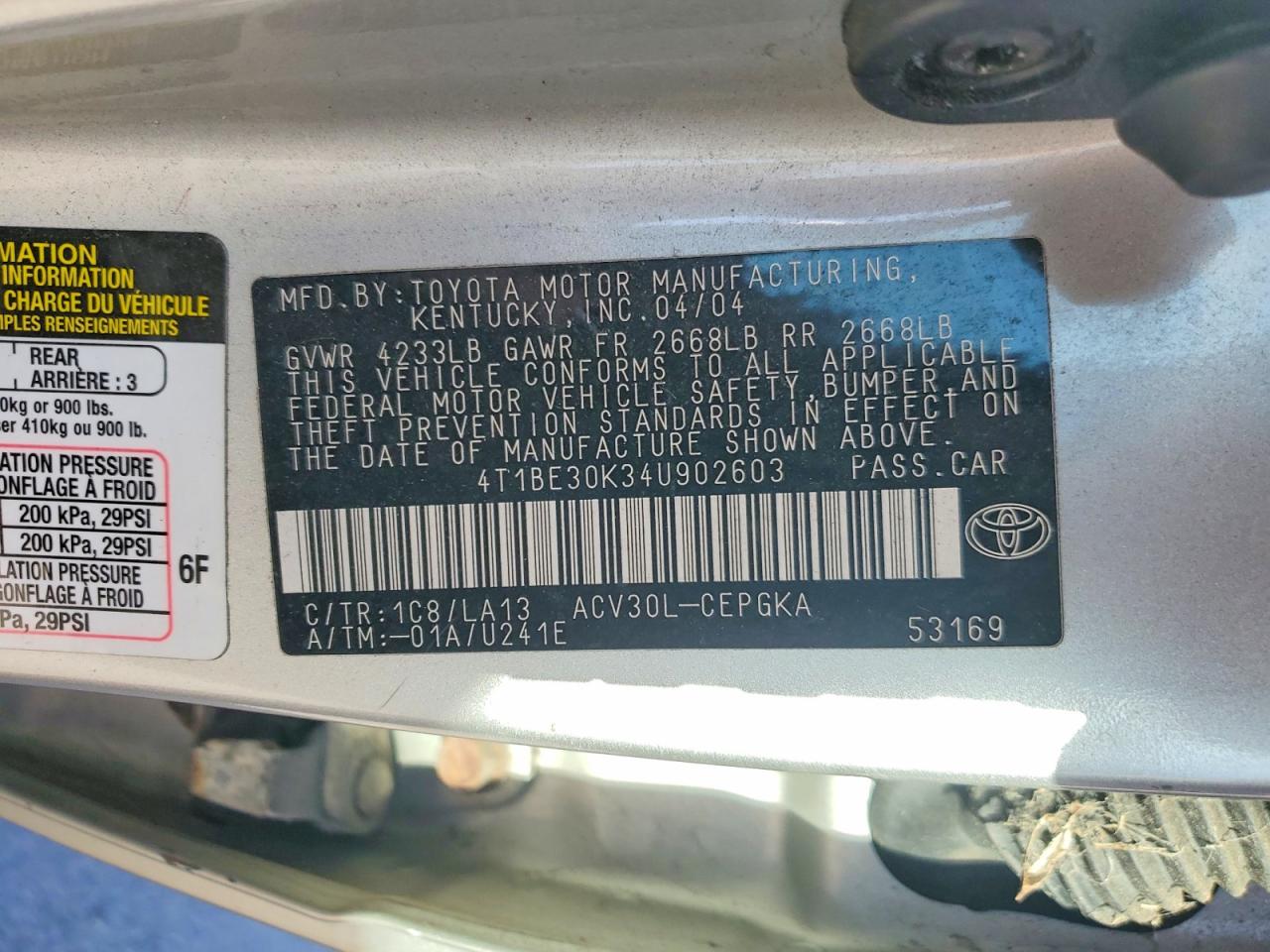 2004 TOYOTA CAMRY LE photo 12