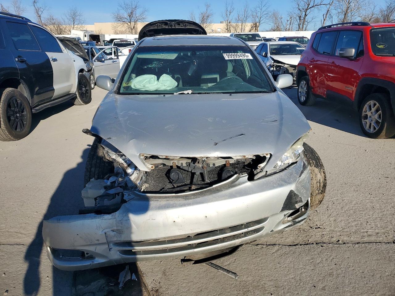 2004 TOYOTA CAMRY LE photo 5