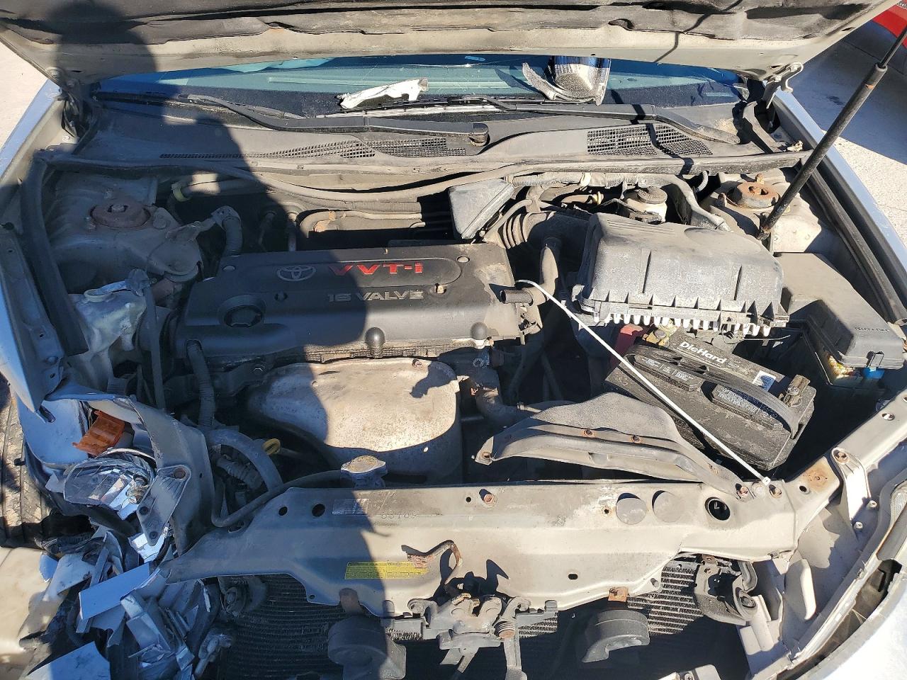 2004 TOYOTA CAMRY LE photo 11