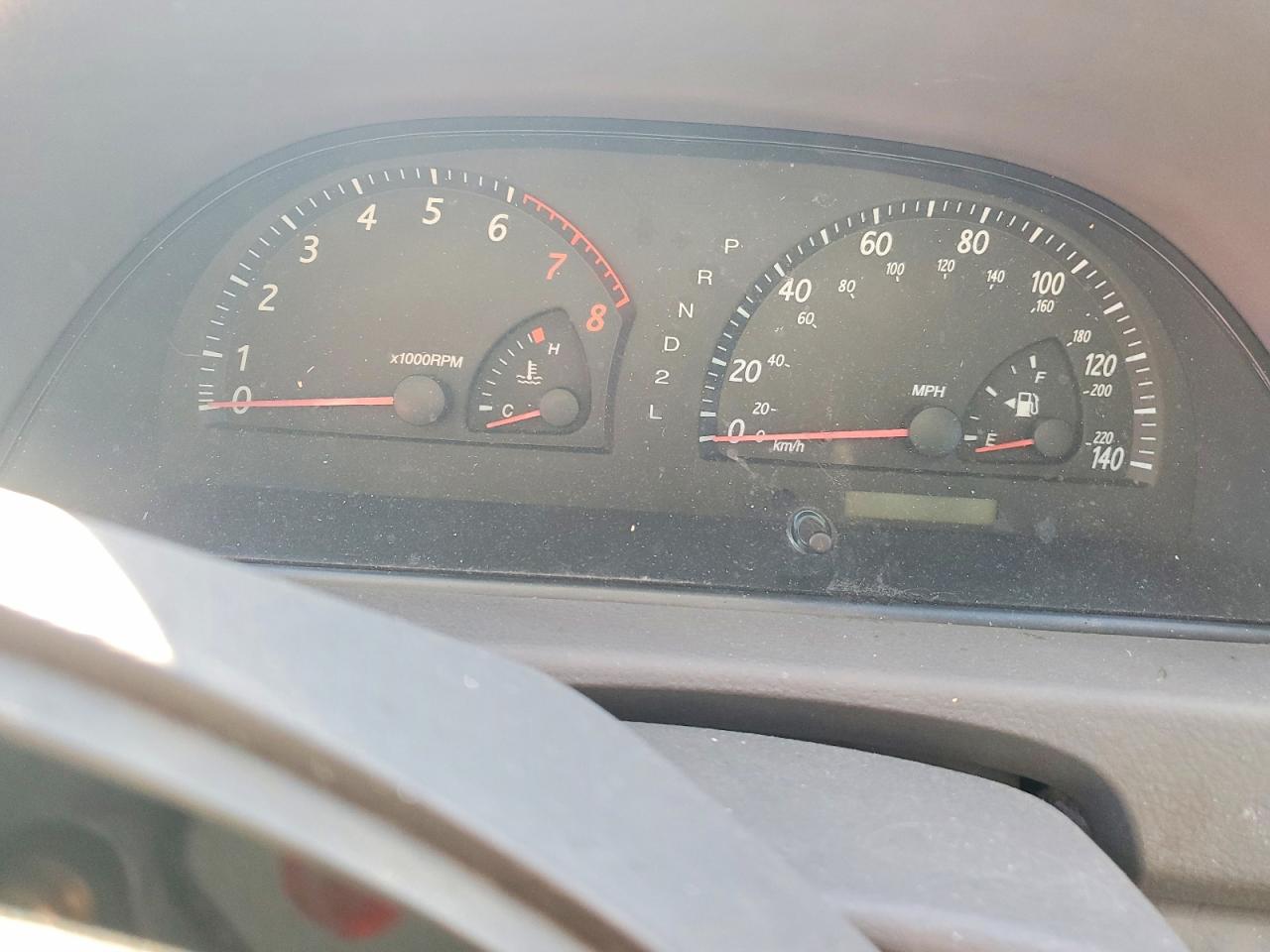 2004 TOYOTA CAMRY LE photo 9