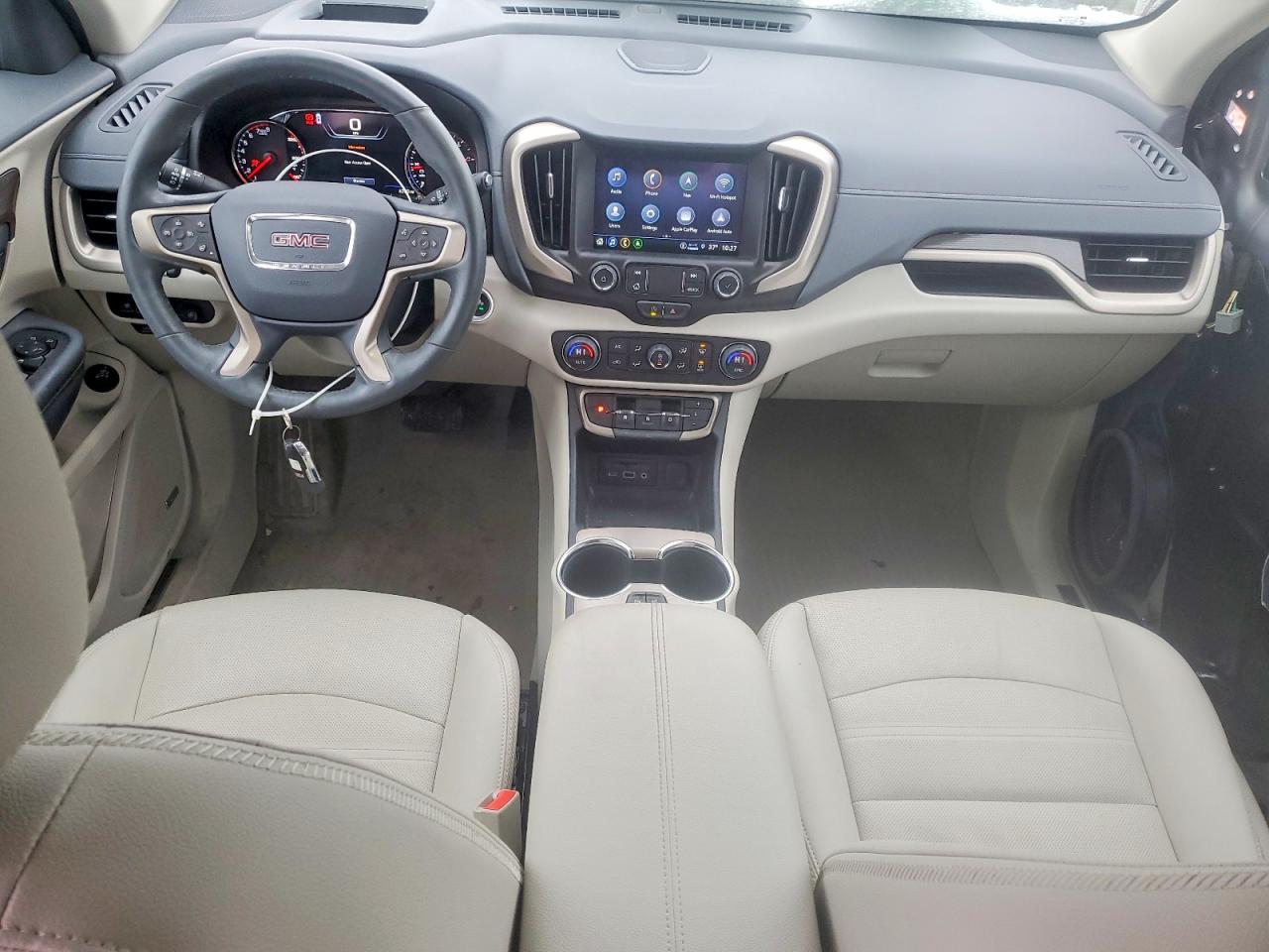 2024 GMC TERRAIN DENALI photo 8
