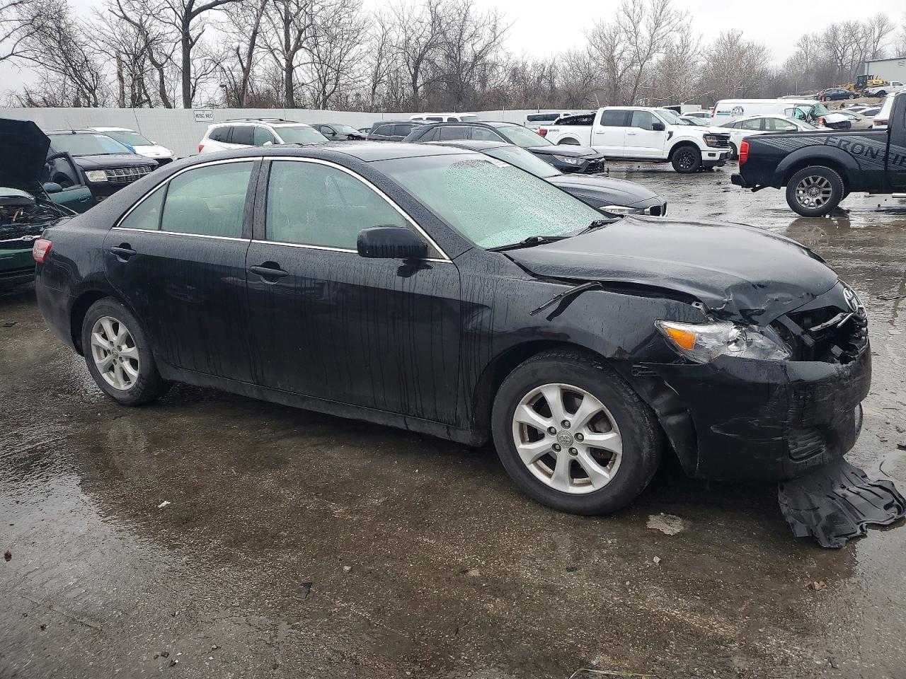 2011 TOYOTA CAMRY BASE photo 4